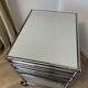 Caisson sur roulettes USM Haller gris clair