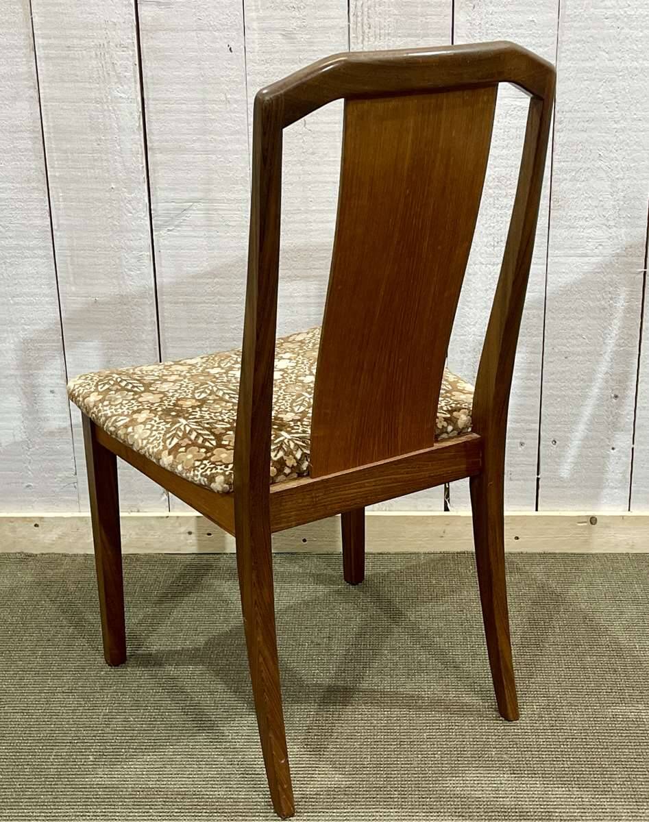 Set of 6 G-Plan teak chairs from the 1970s.