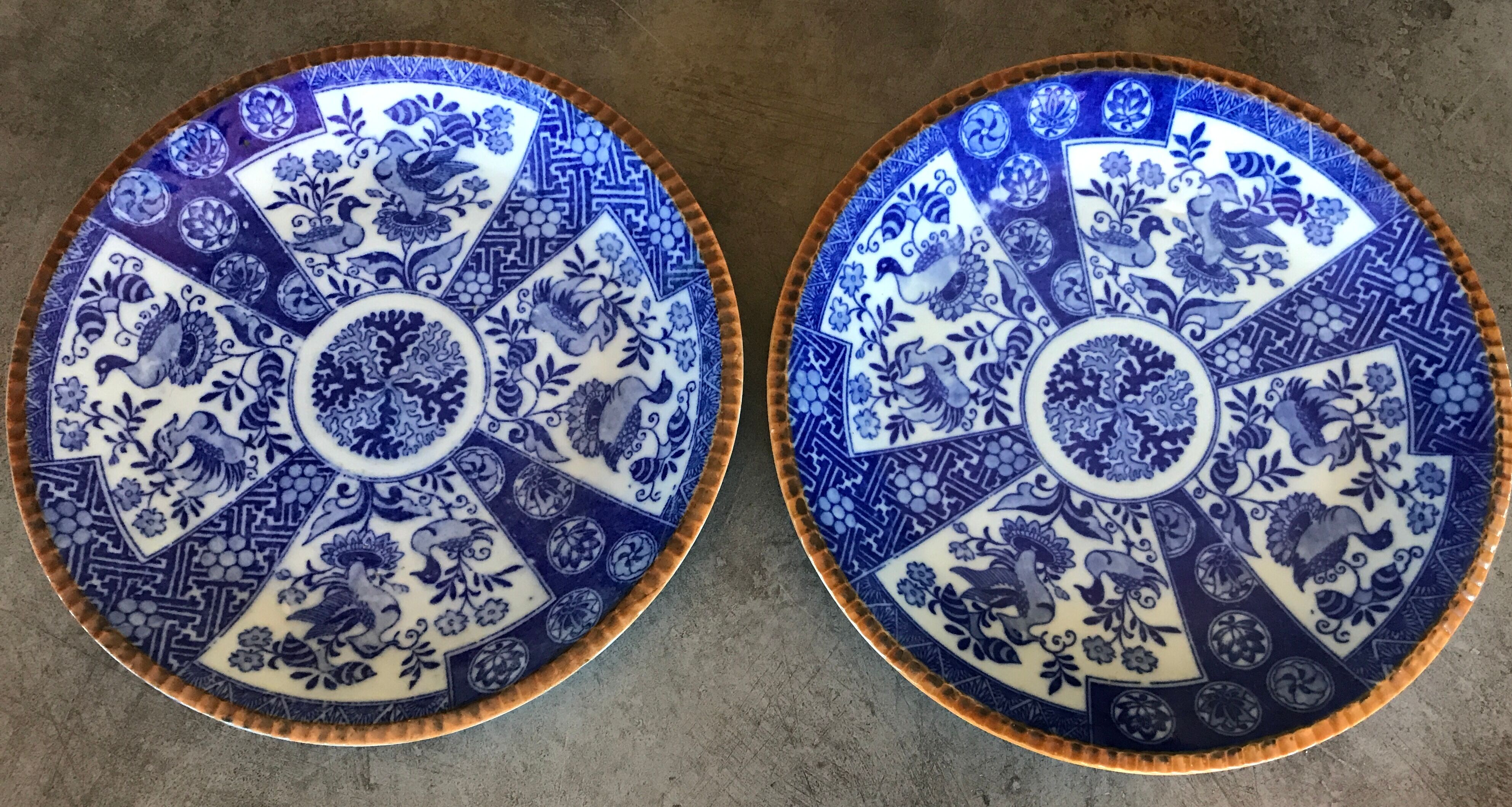 Pair of vintage japanese igezara plates decorated with floral and bird motifs