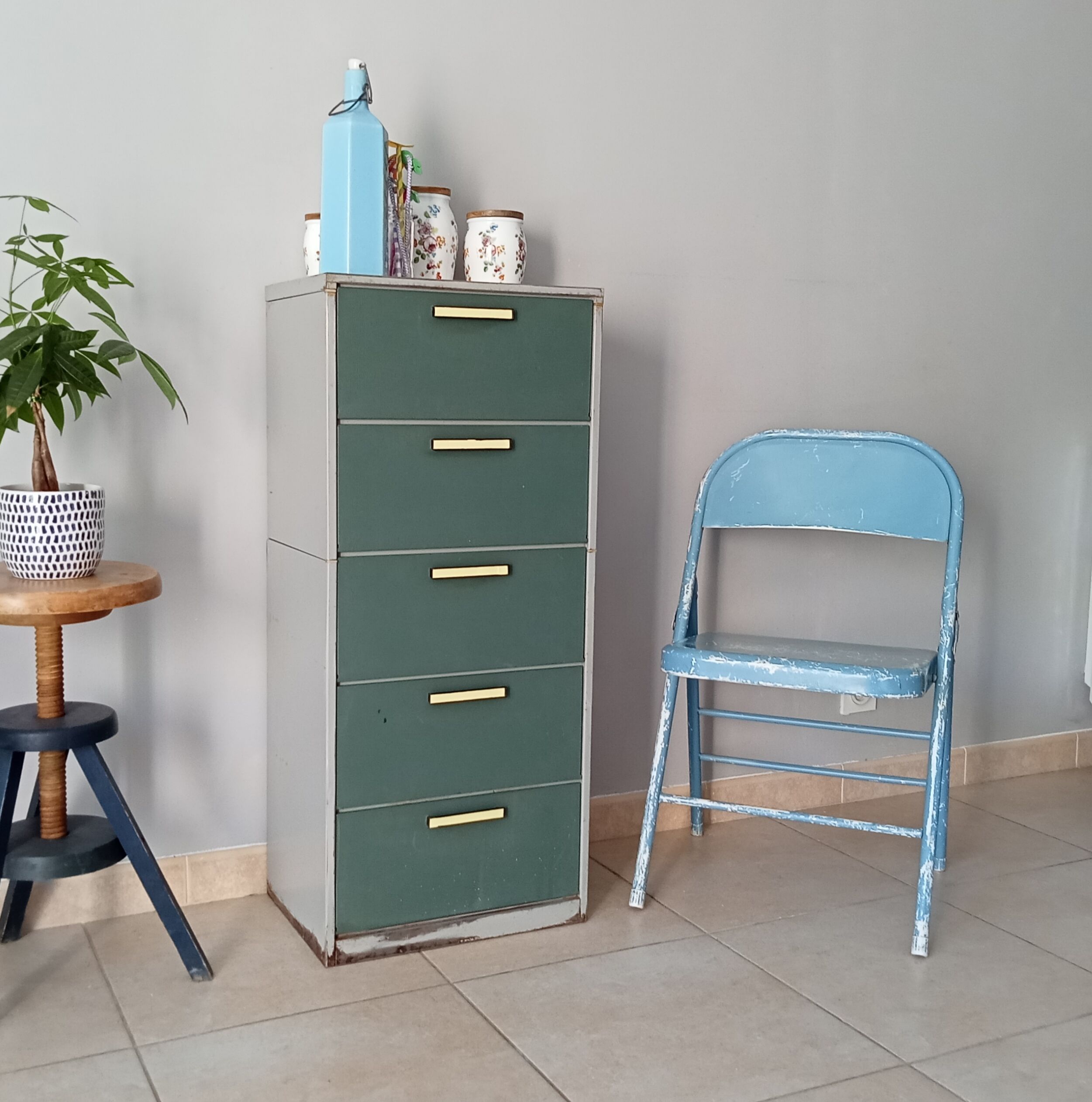 Vintage metal folding chair
