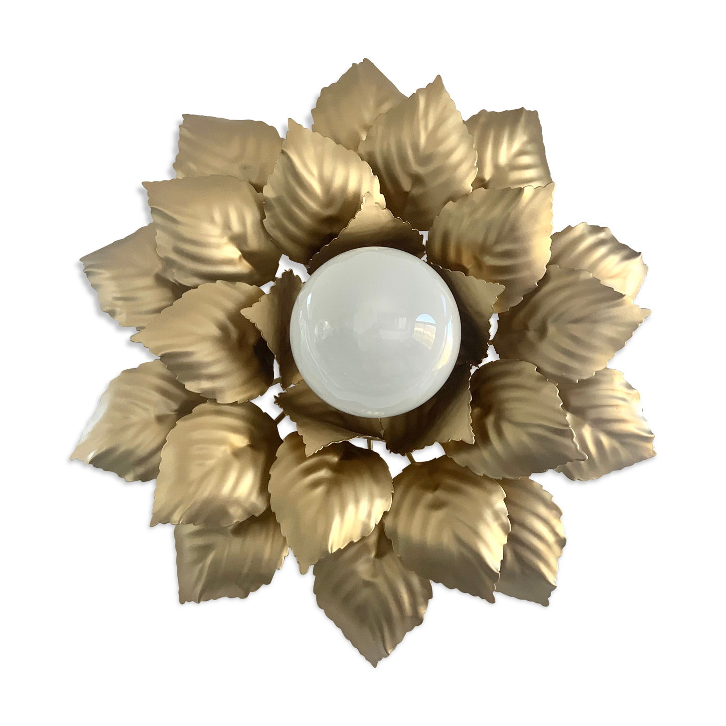 Large golden flower wall lamp