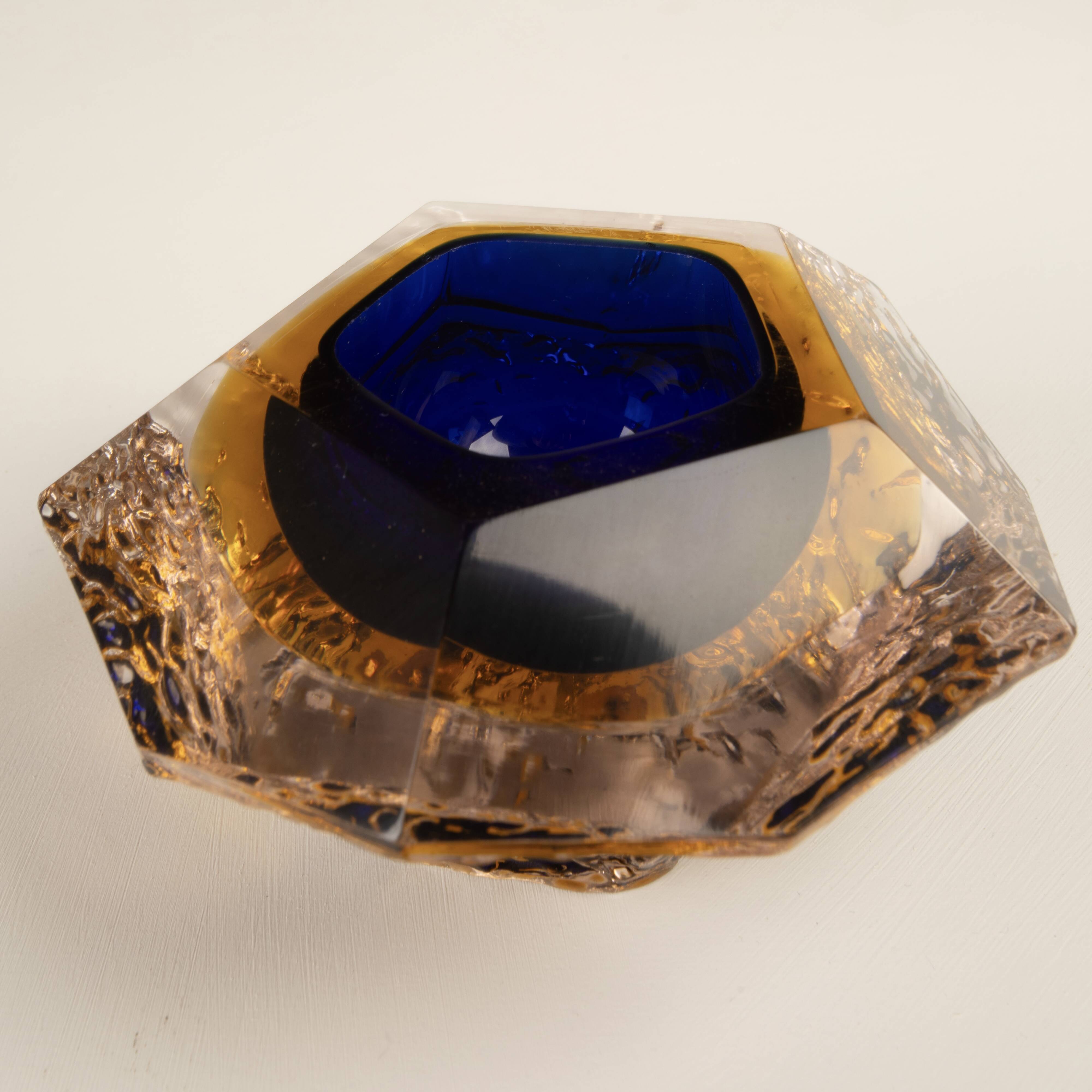 Sculptural submerged glass ashtray by Gianfranco Mandruzzato Murano 1970