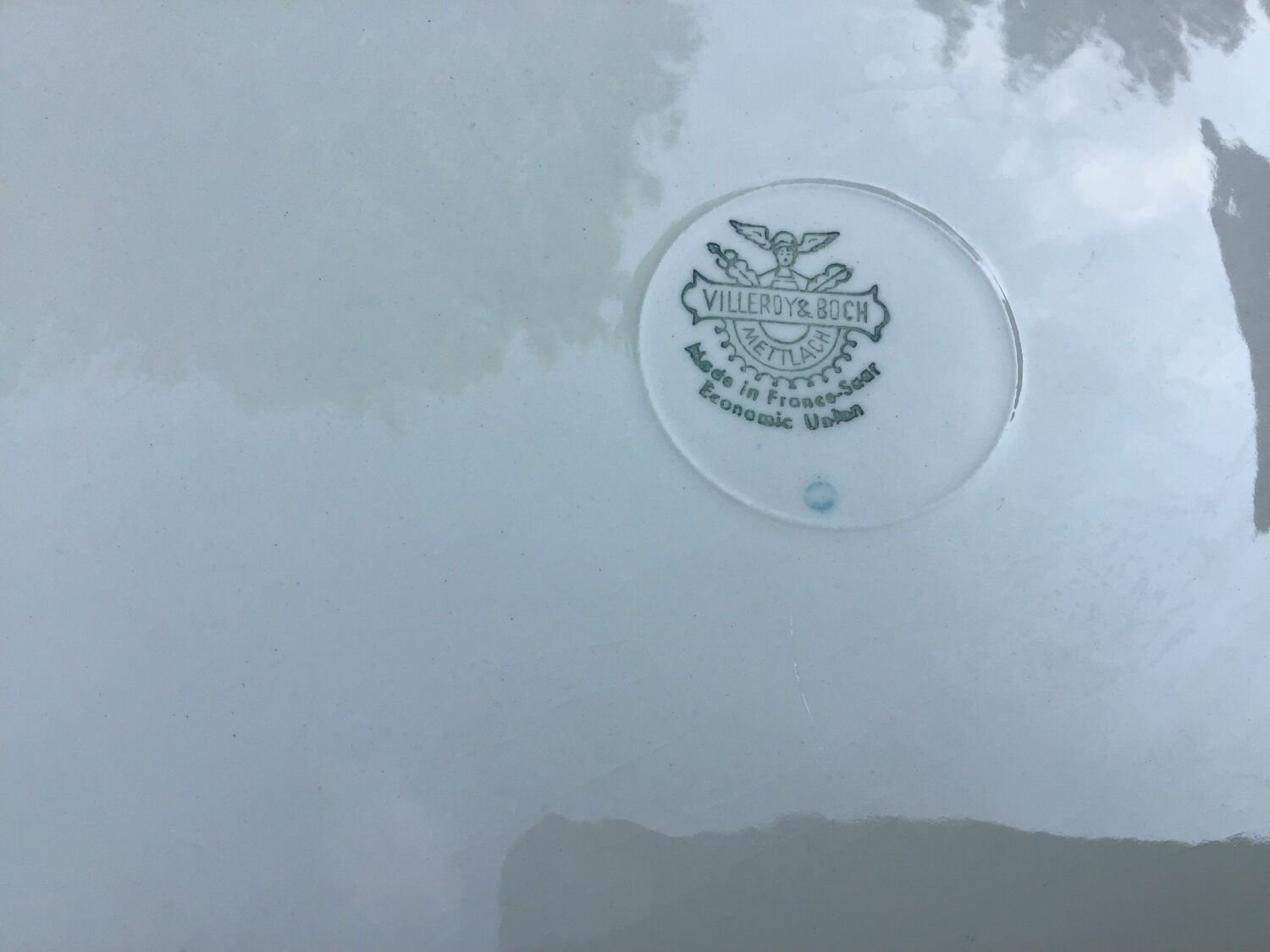 Large sky blue pie dish with gold edging