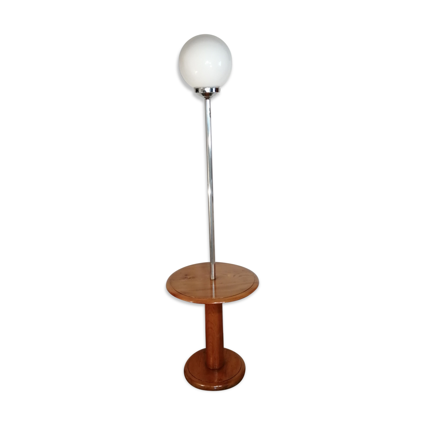 Globe floor lamp, in opaline and chrome with its wooden shelf Vintage, 1950-60