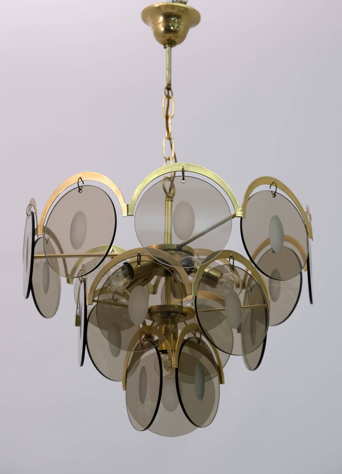 Gino Vistosi Mid-Century Modern Amber Glass and Brass Chandelier, 1970s