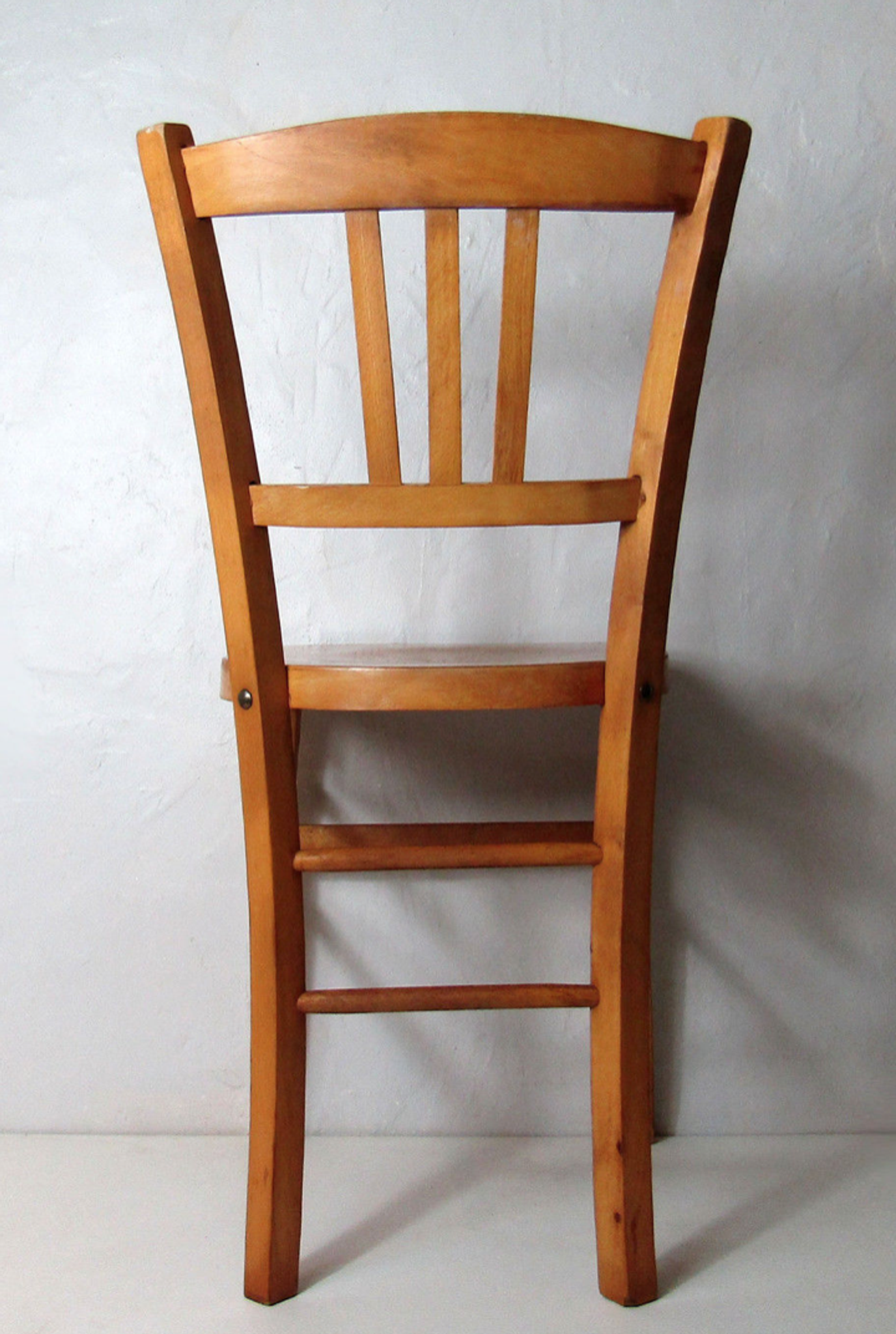 Chaise en bois vintage