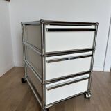 USM Haller wheeled caisson in Pure White