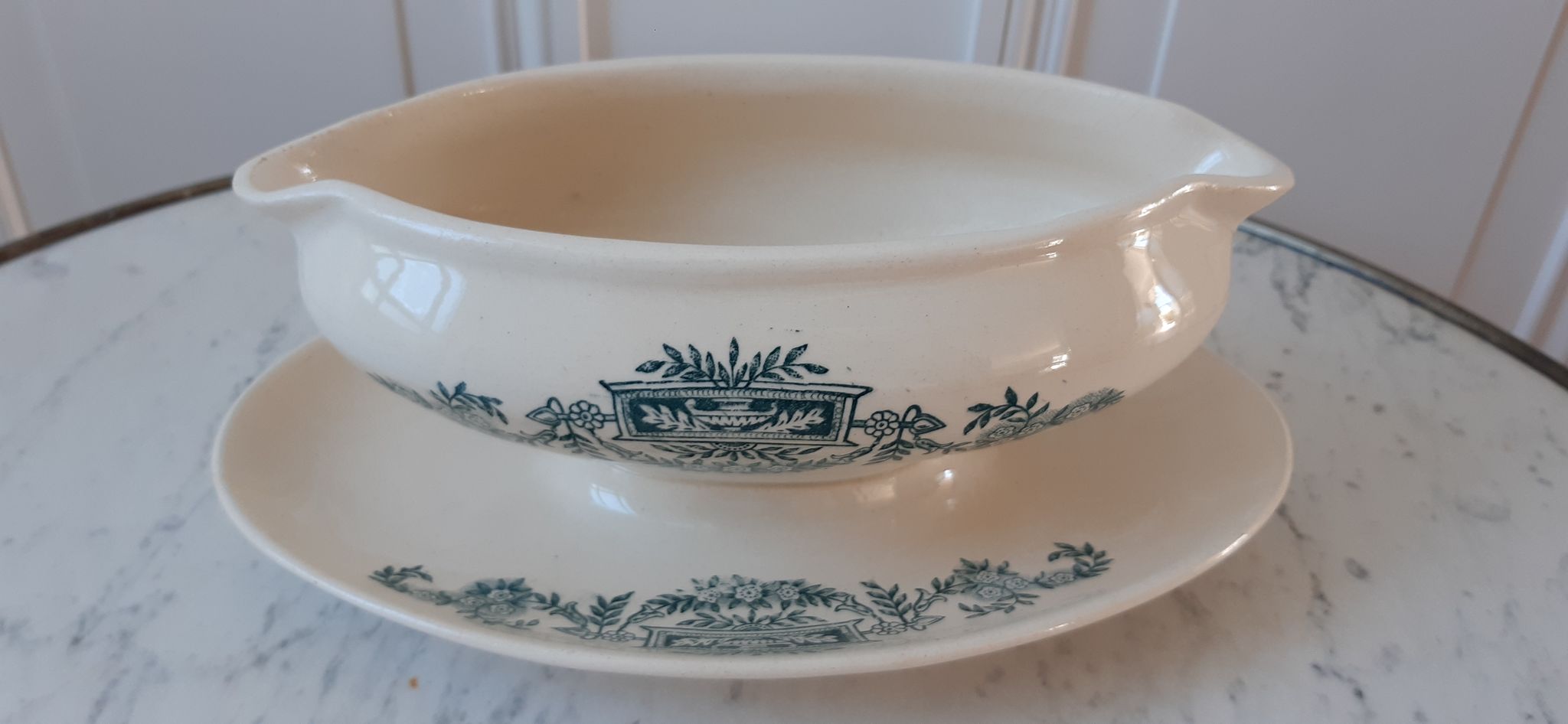 Saucière terre de fer Longchamp fin XIXème