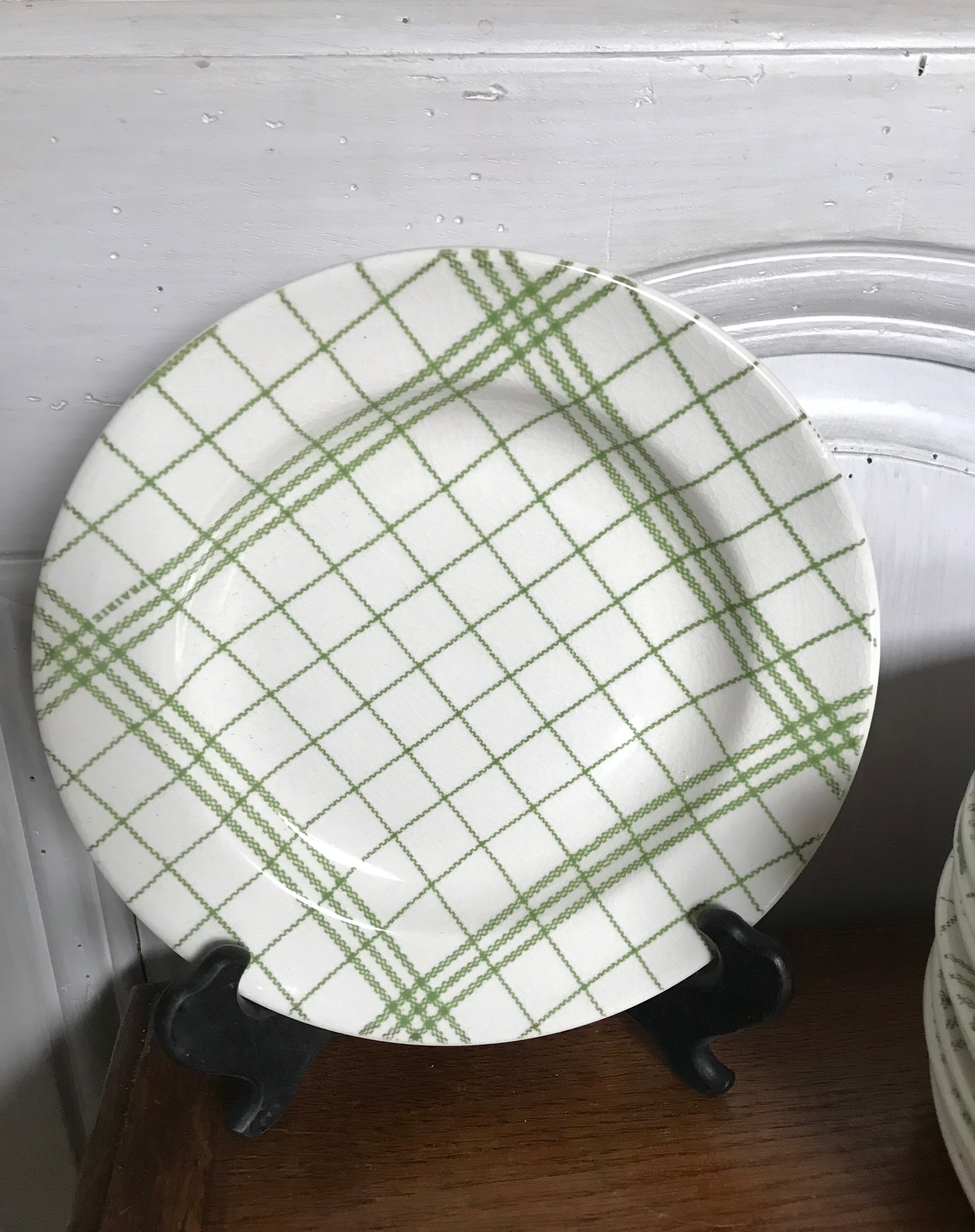 Lot of 12 Gien dessert plates