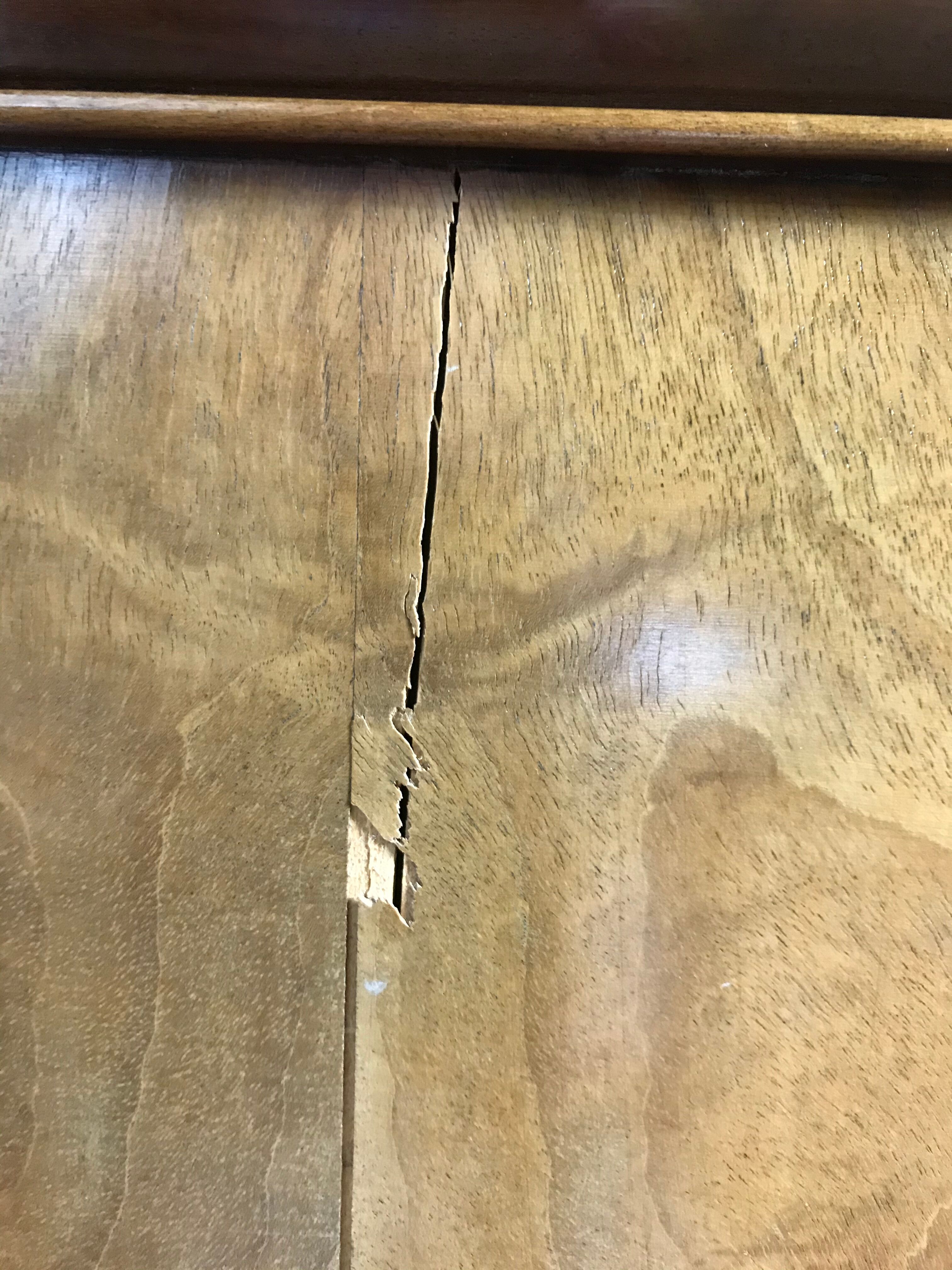 Dresser period Louis Philippe acajou flamed