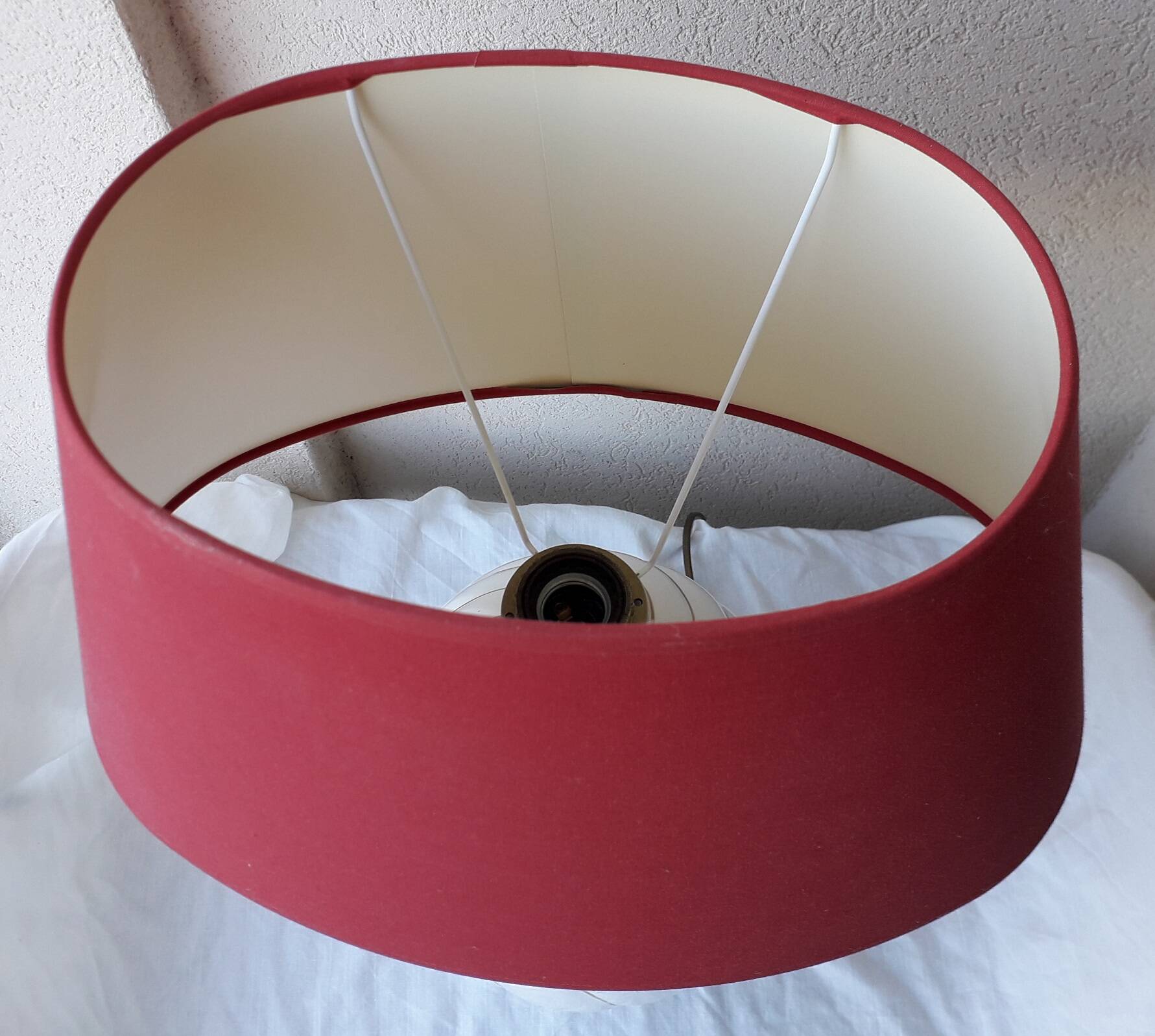 Barbie-style ceramic lamp