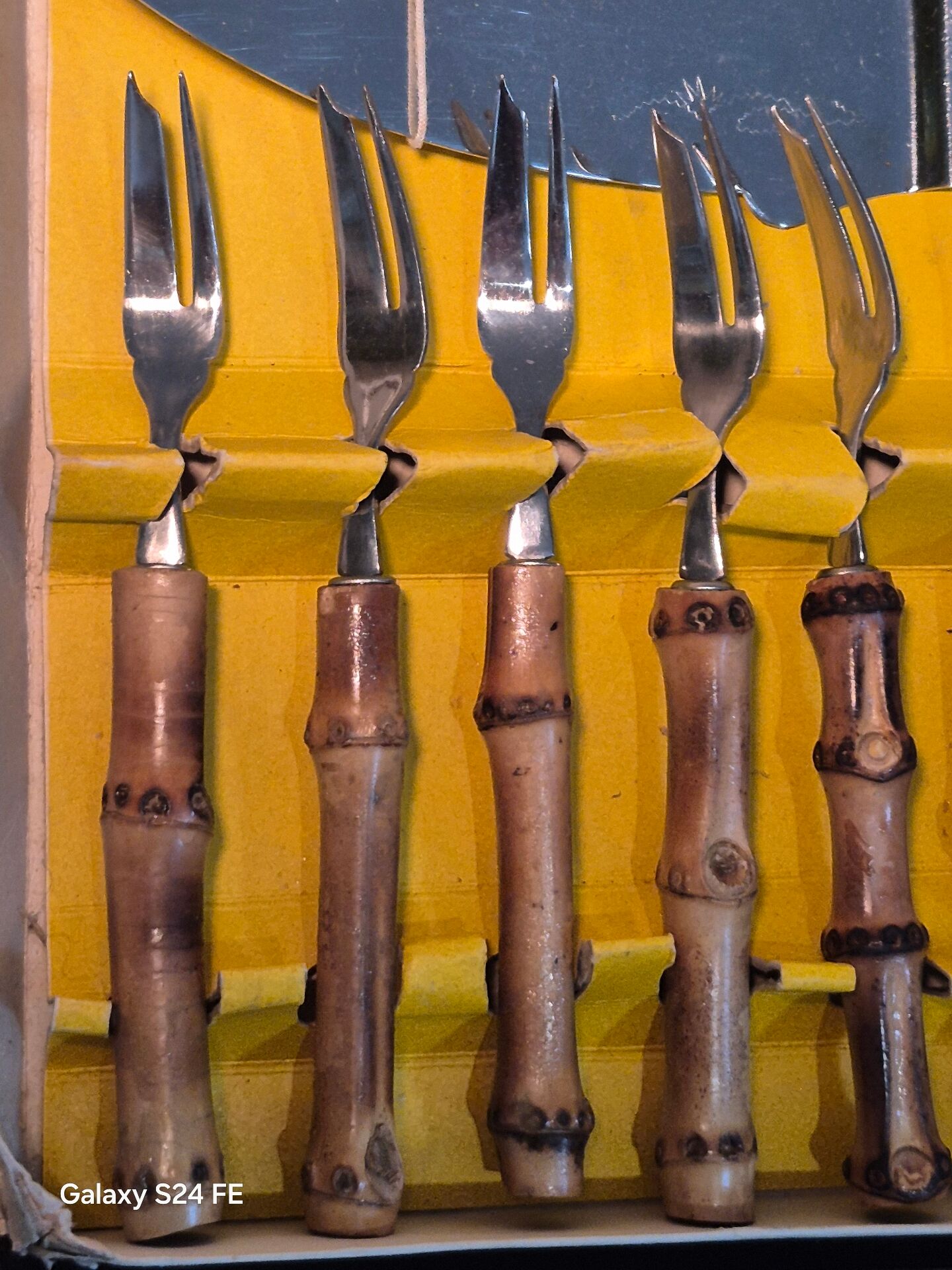 Bamboo cutlery