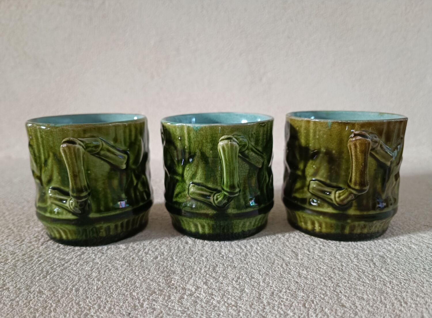 Three cups with saucers slurry decoration Bamboo