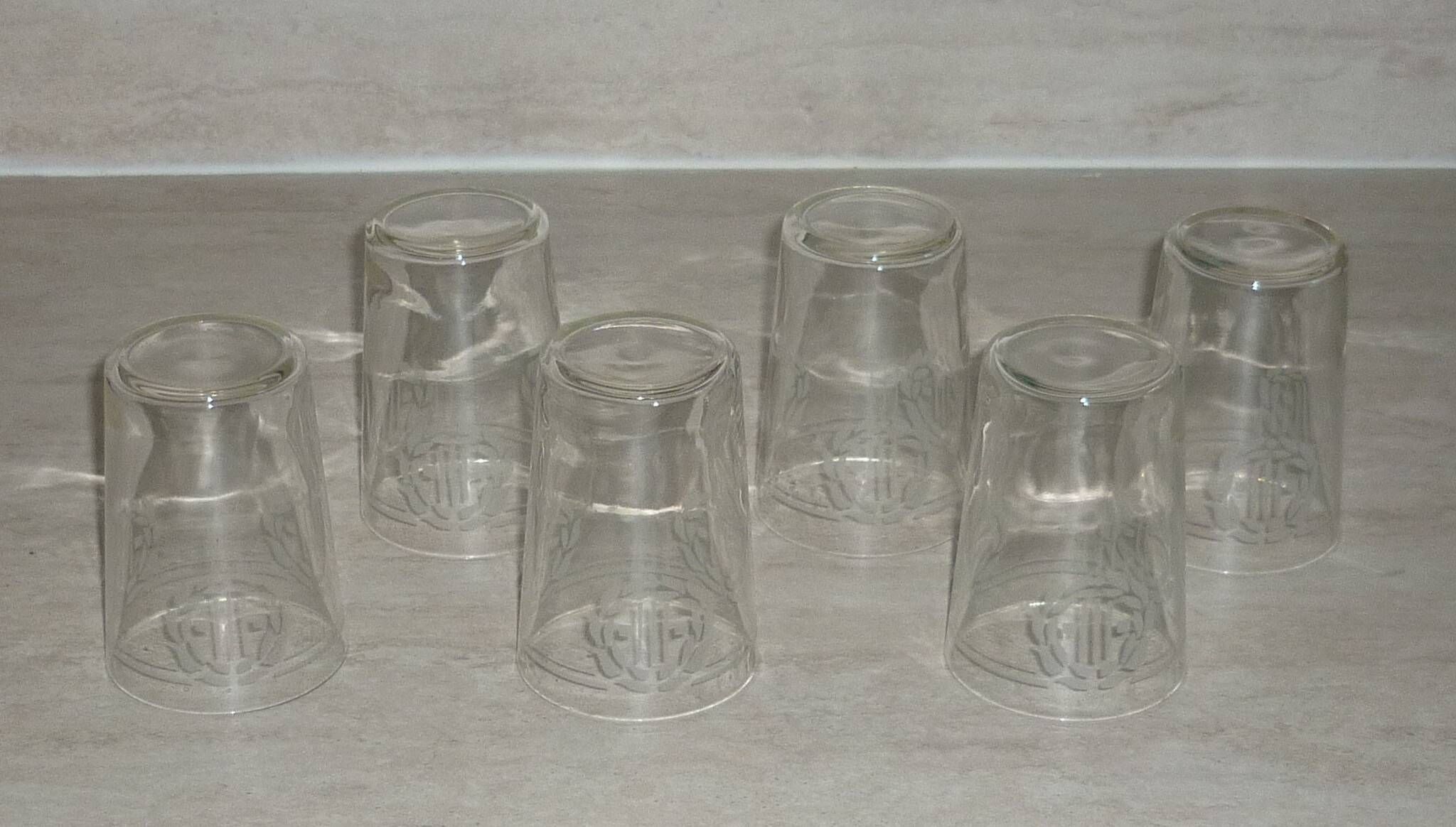 Old sandblasted glasses with laurel wreaths x6