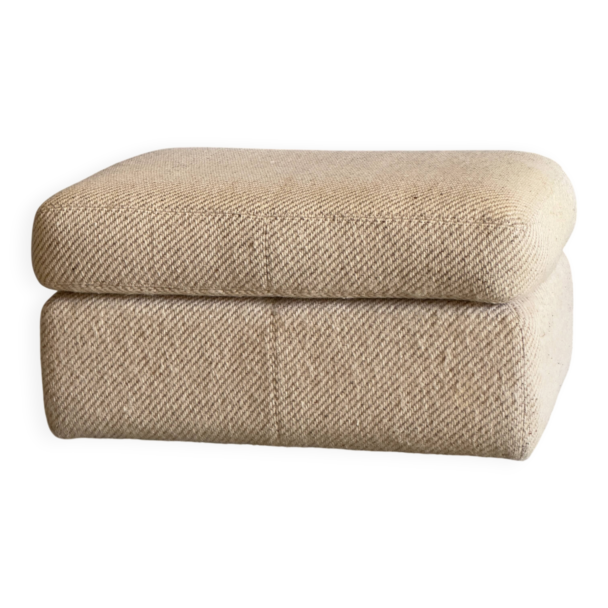 Pouf / Ottoman -  Grand pouf en tissu beige texturé