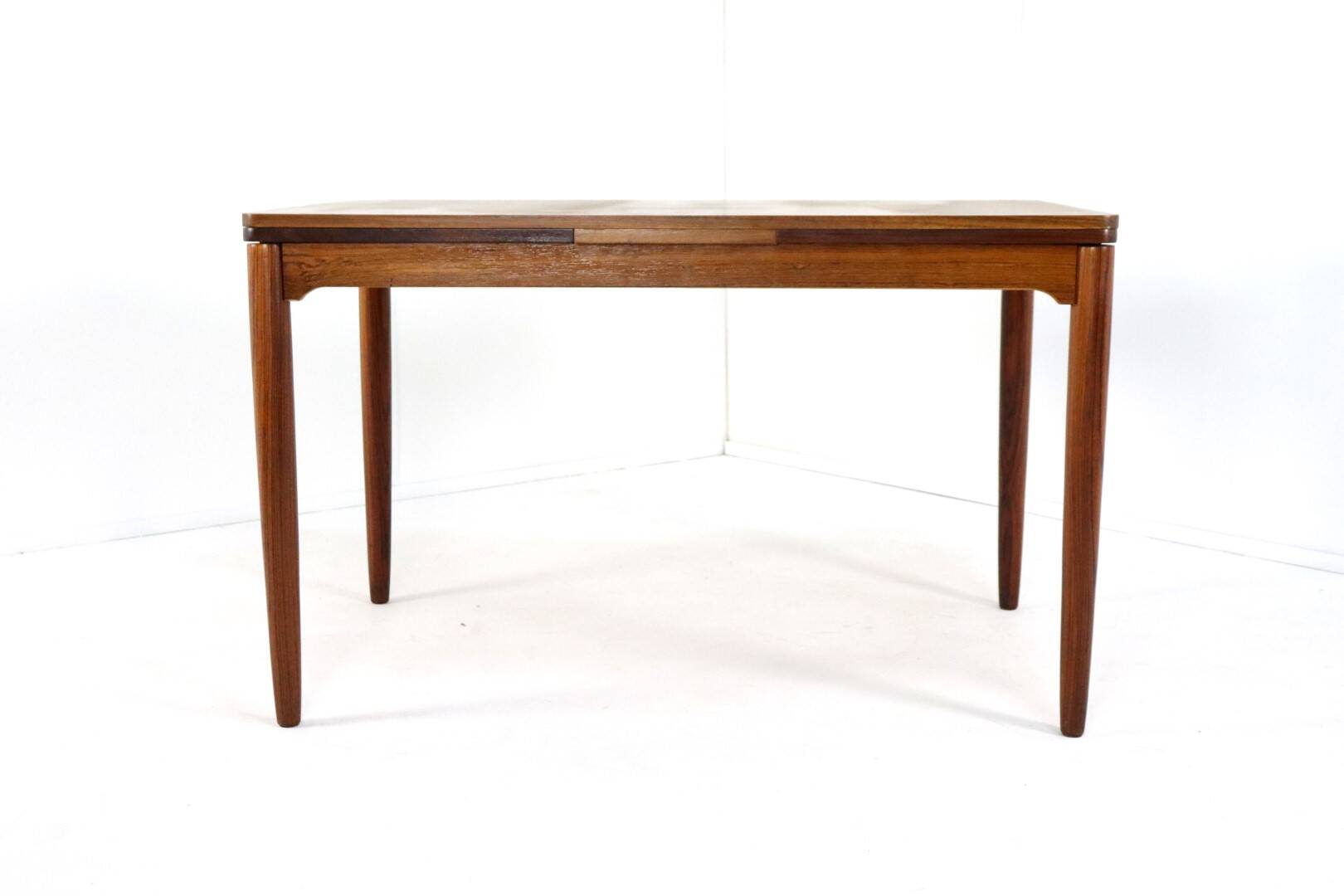 Extendable rectangular dining table in rosewood 'Emmedingen'
