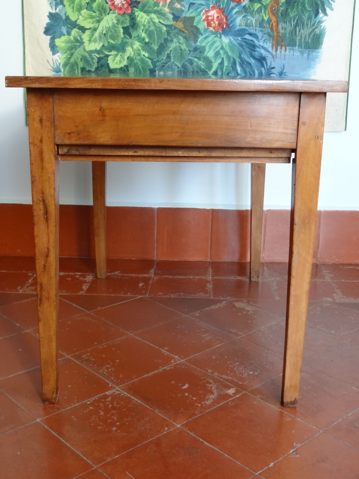 Cherry wood desk nineteenth century with a belt drawer 92 x 67 x 60 cm