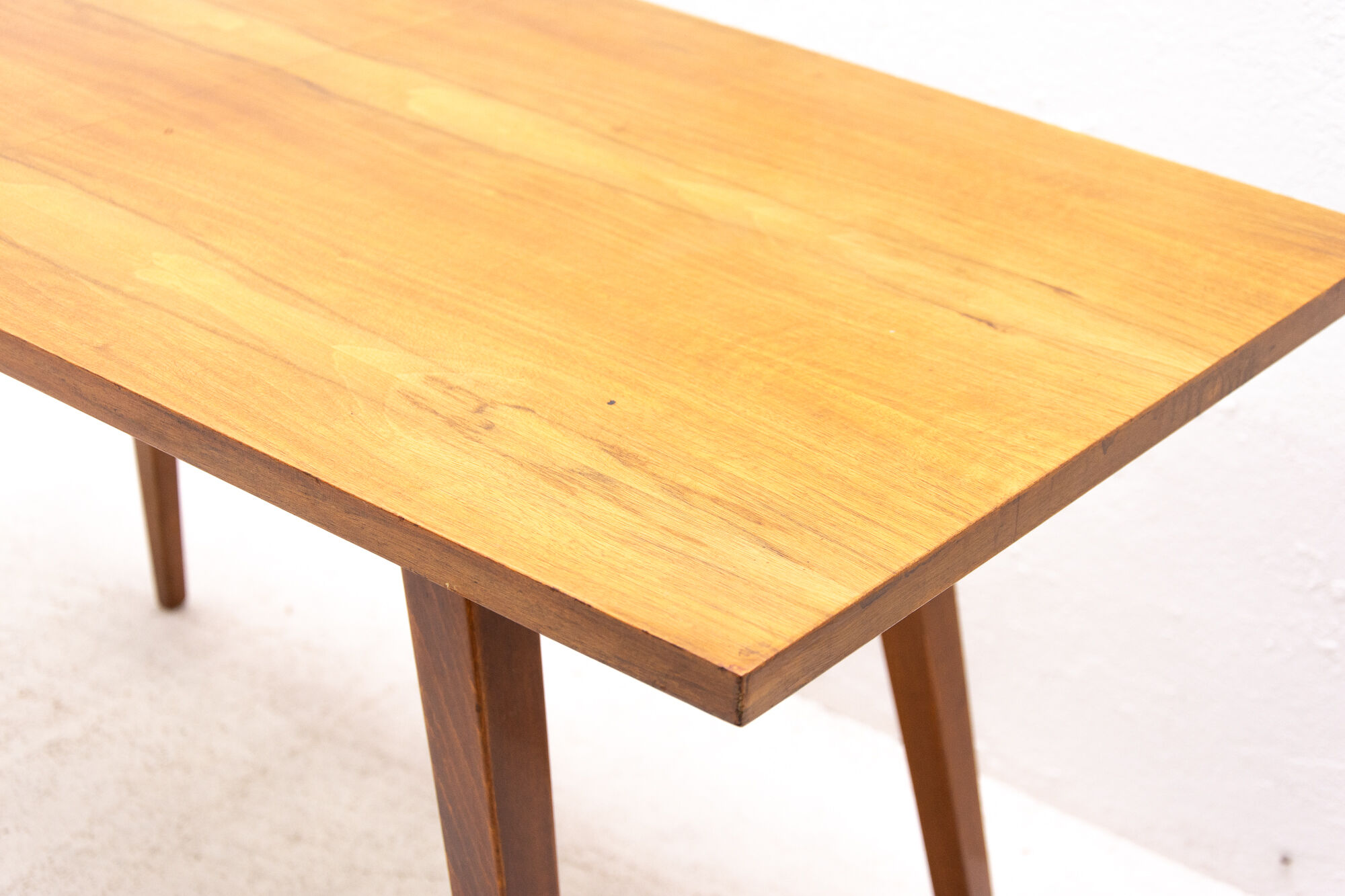Table basse de František Jirák pour Tatra nábytok, 1960