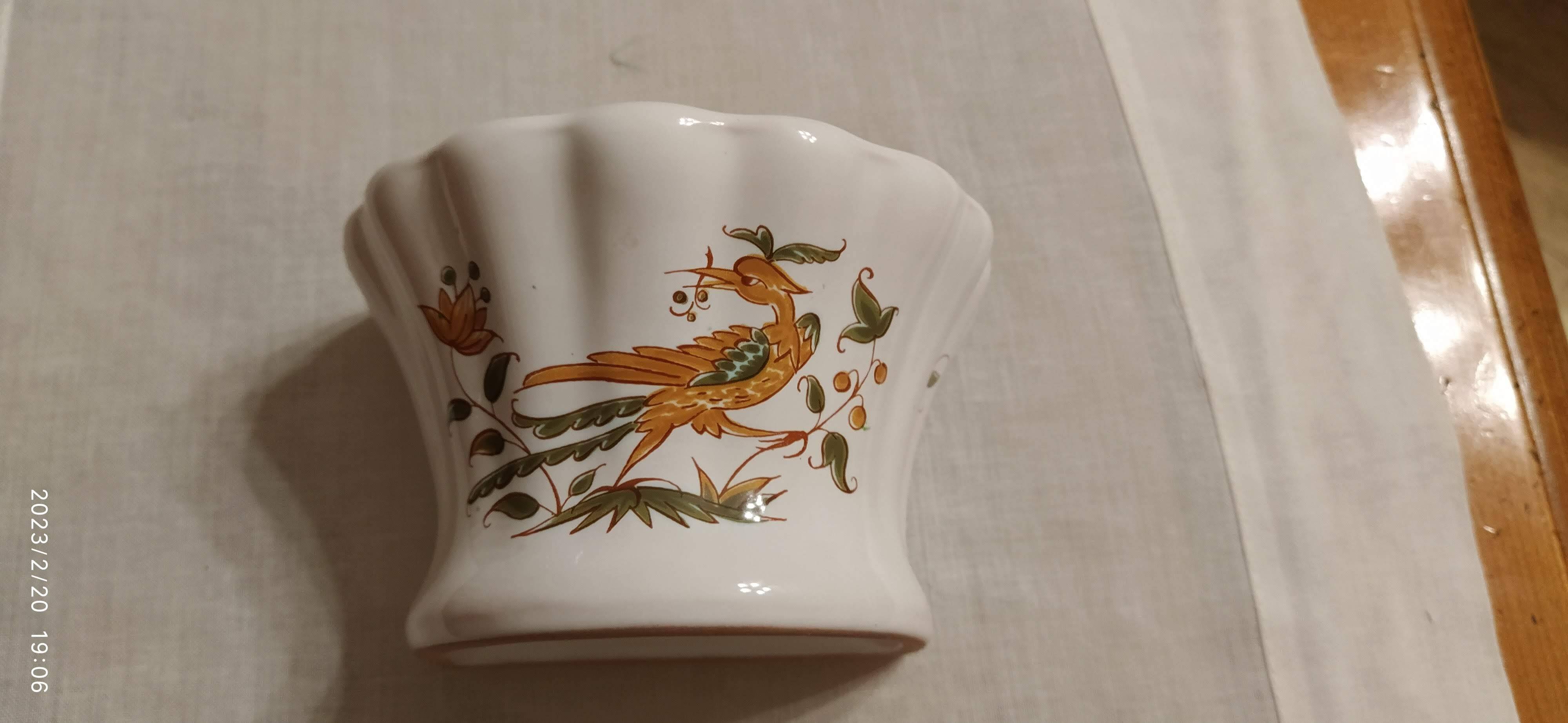 Bouquetiere or flower stick