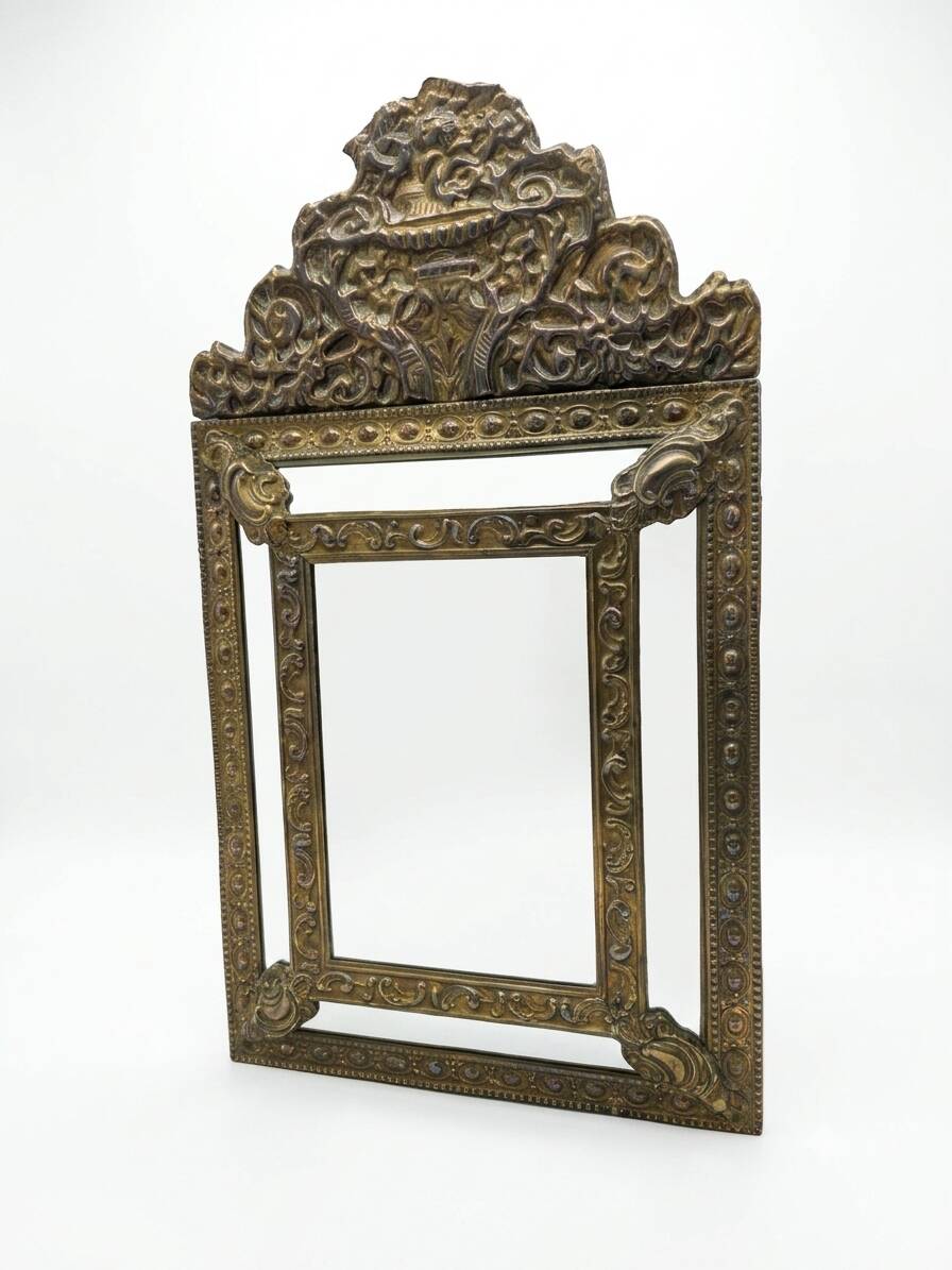 Miroir en laiton à parcloses du XIXe