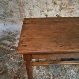 Antique French farmhouse table in oak (1780–1830) – Walnut legs – Rustic provincial dining table