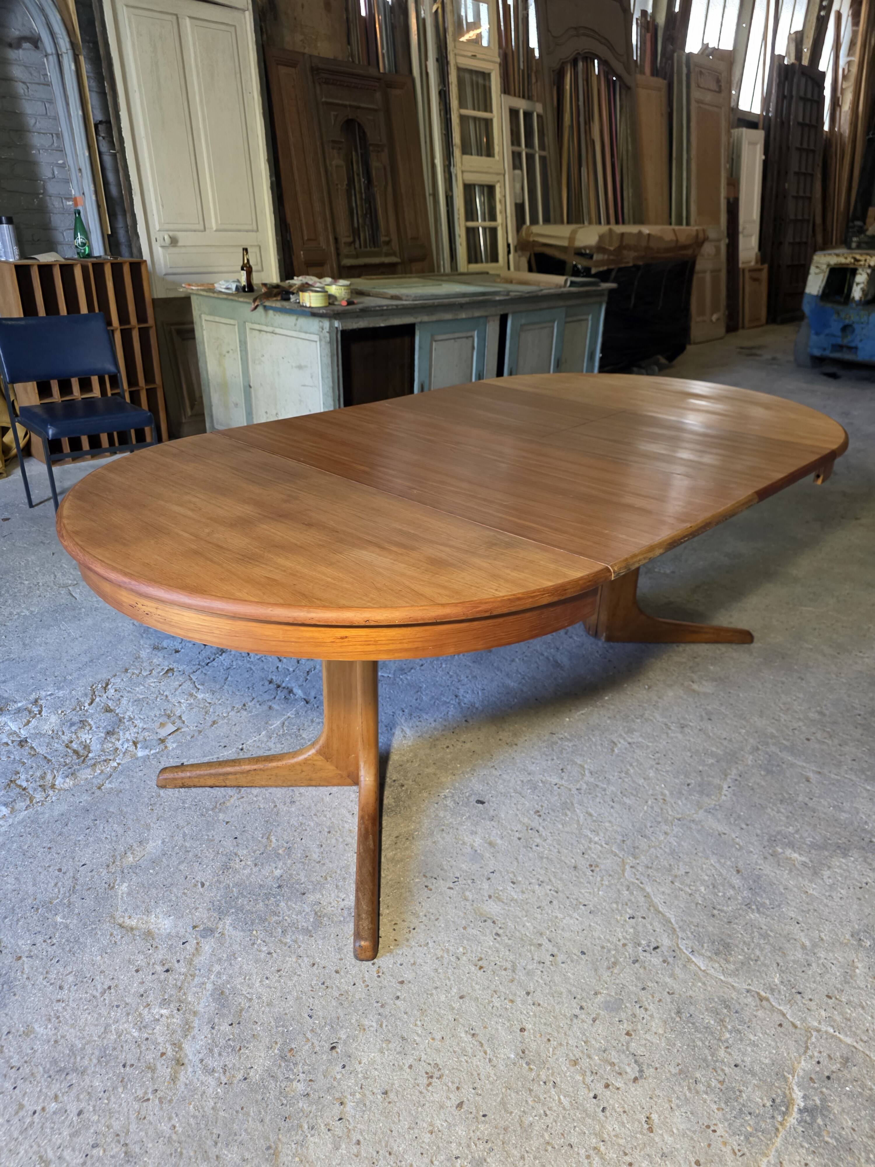 Table extensible Baumann en teck des années 60, (2 rallonges)