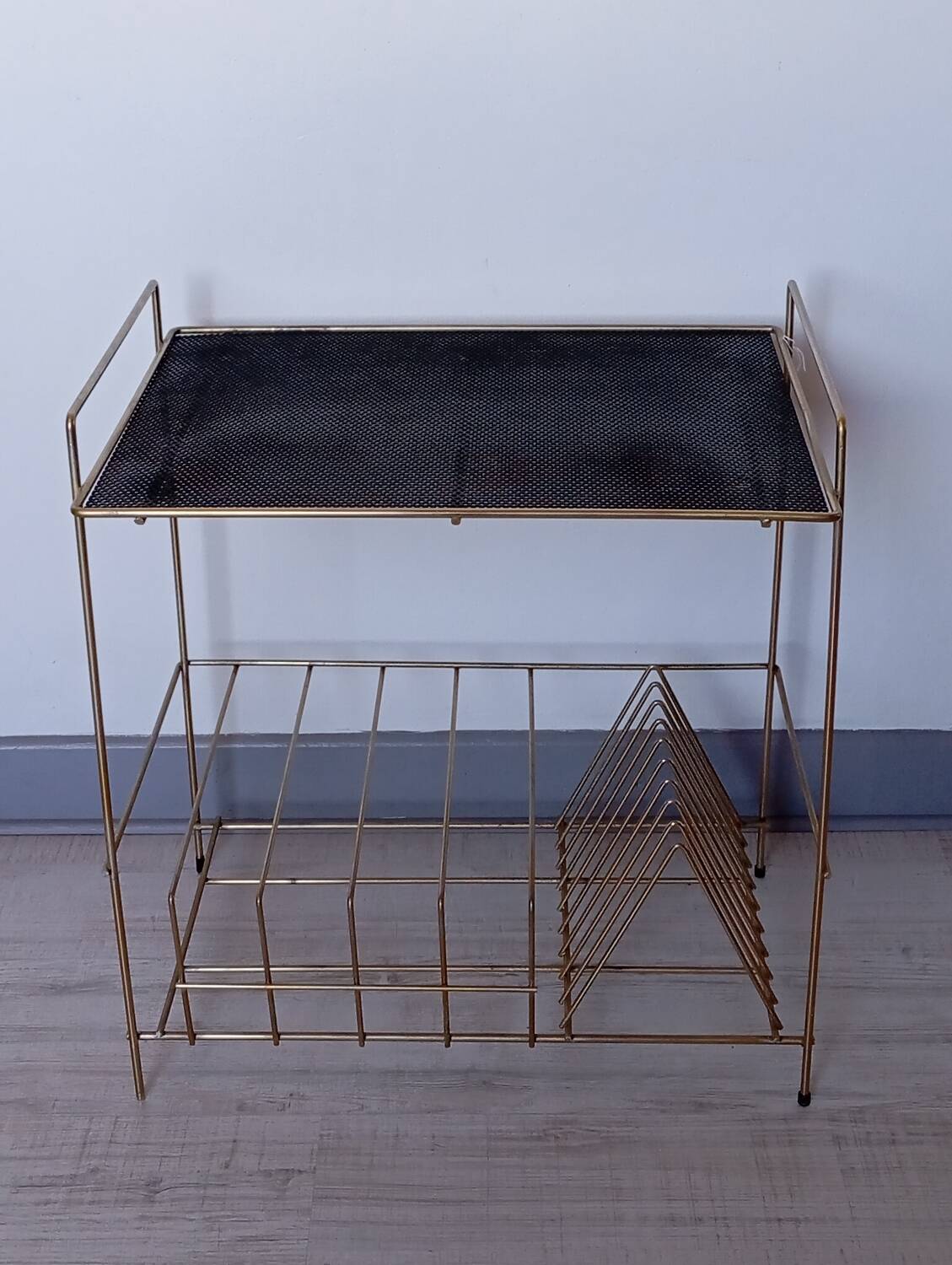 Vinyl storage table