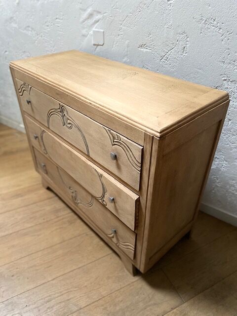 Art Deco style chest of drawers