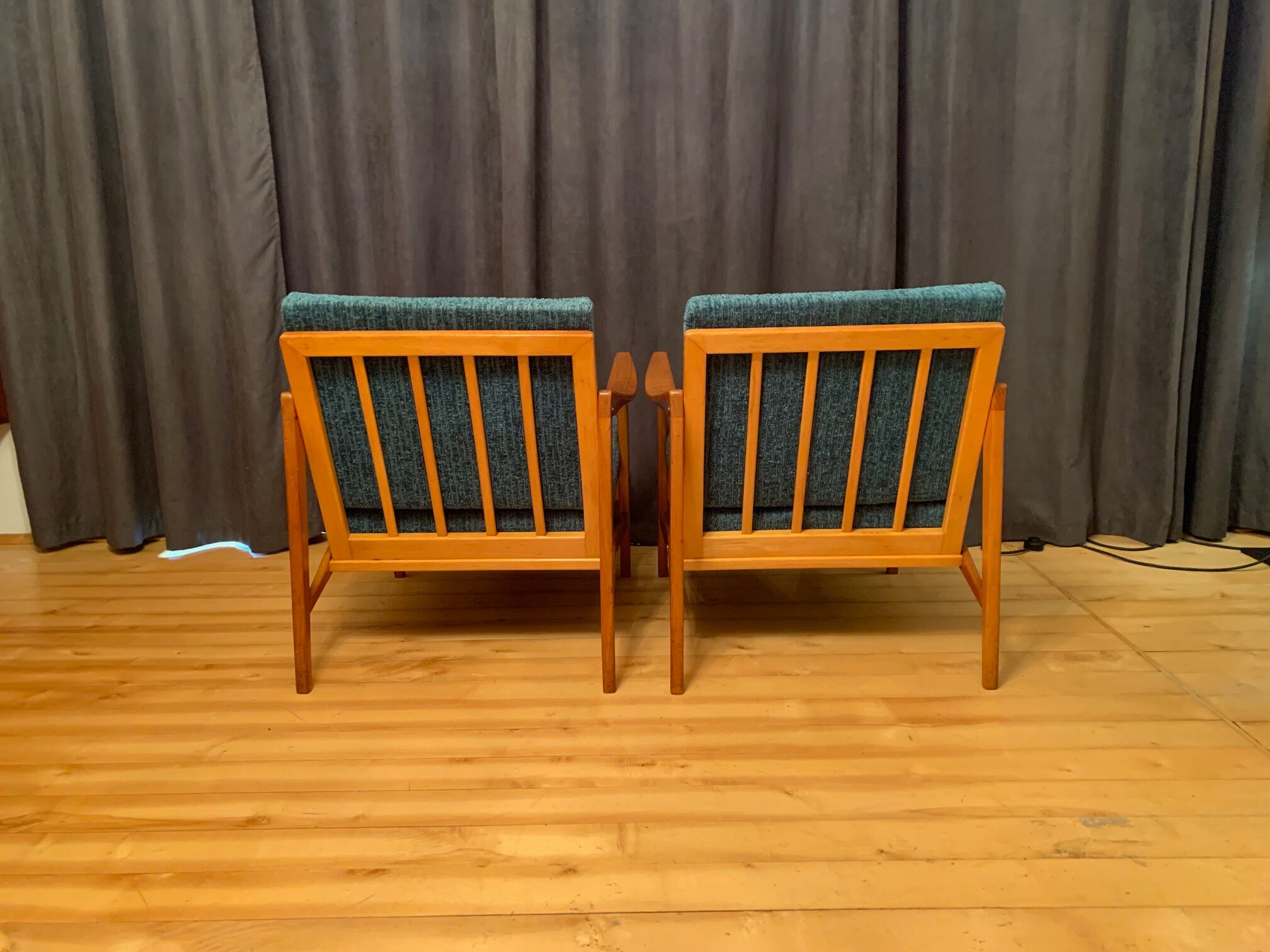 A pair of Wilhelm Knoll, Knoll Antimott armchairs, 1960s.