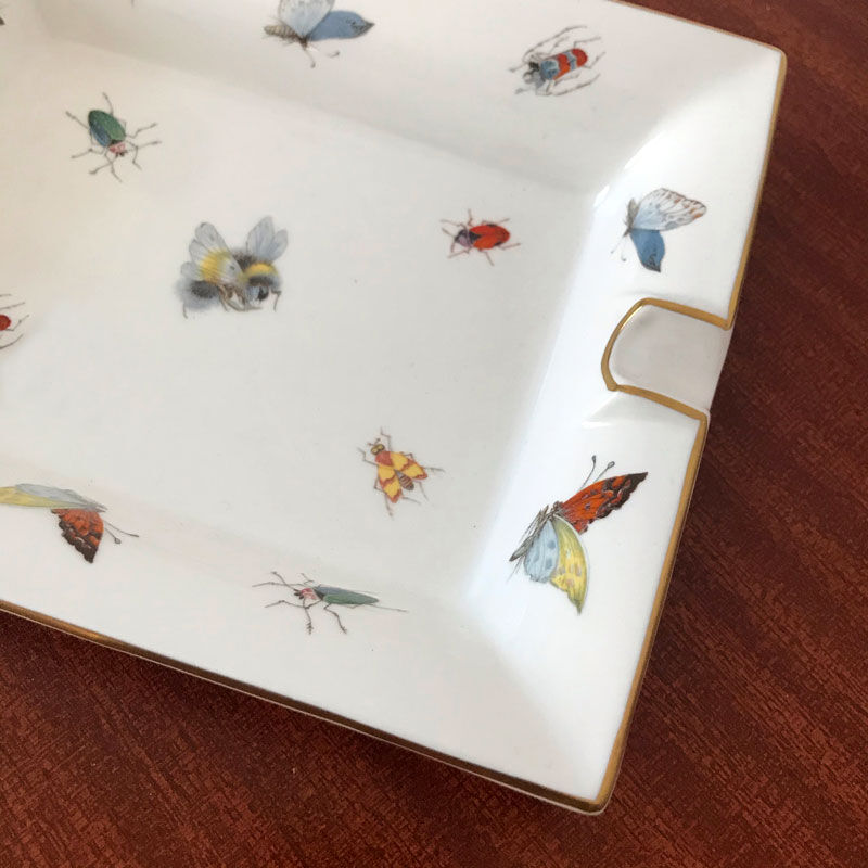 Ashtray "insects"