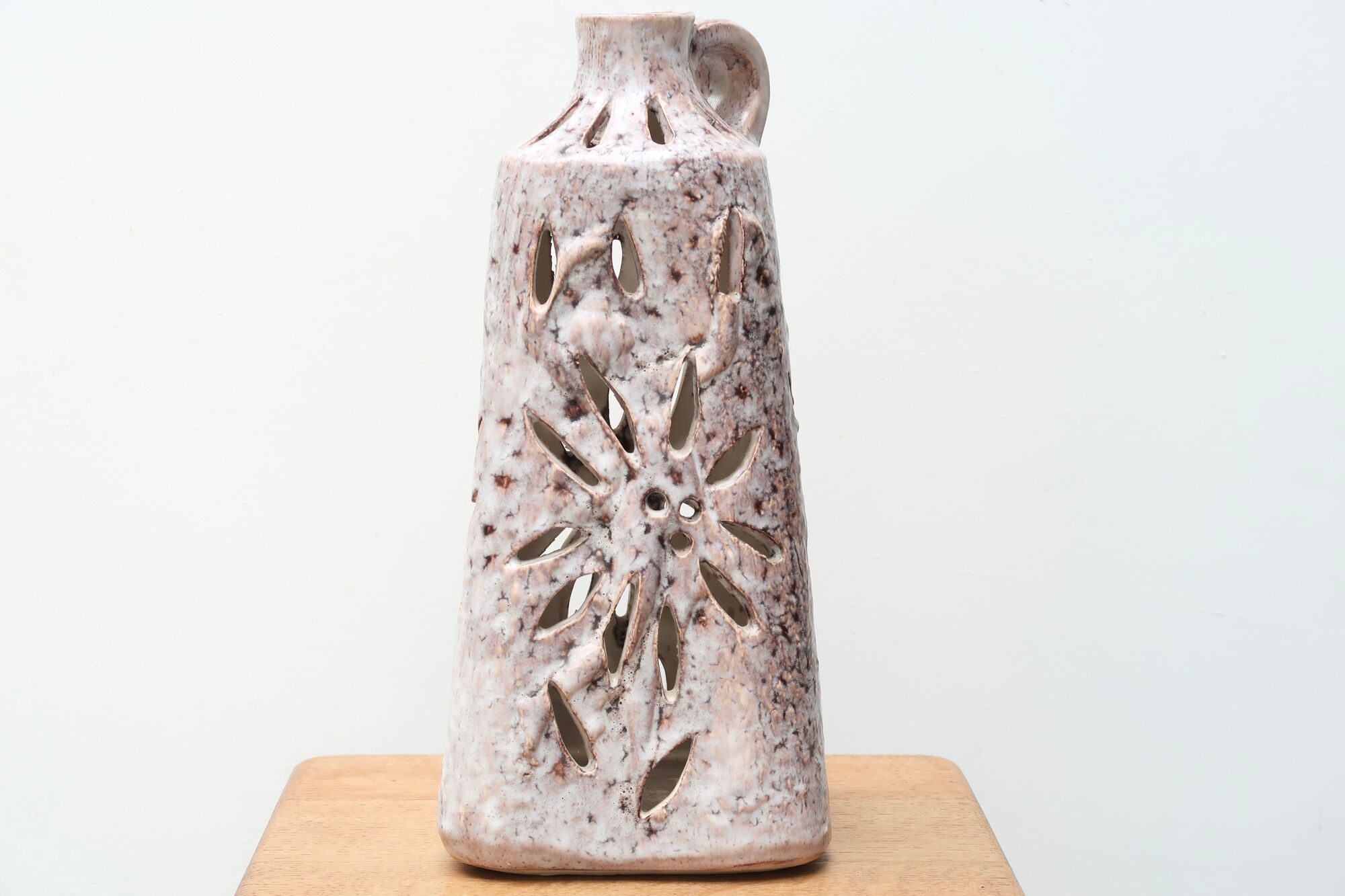 Openwork ceramic jar lamp signed Bonaudi Vallauris