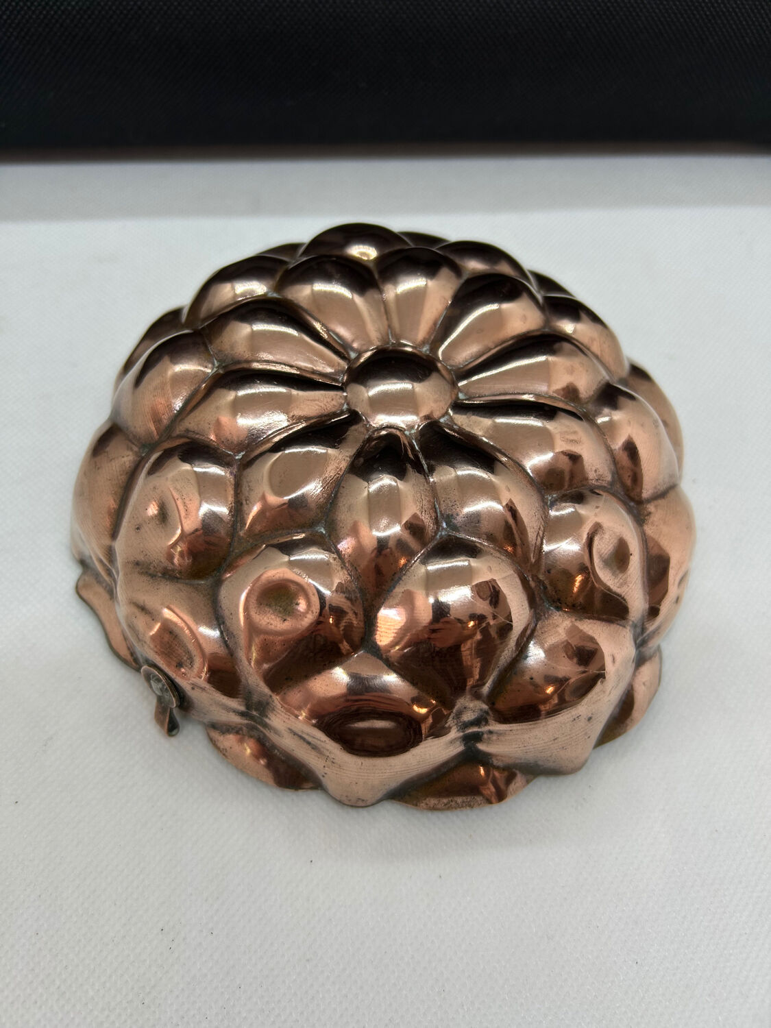 Set of 2 tinned copper cake molds