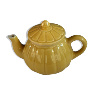 Yellow teapot