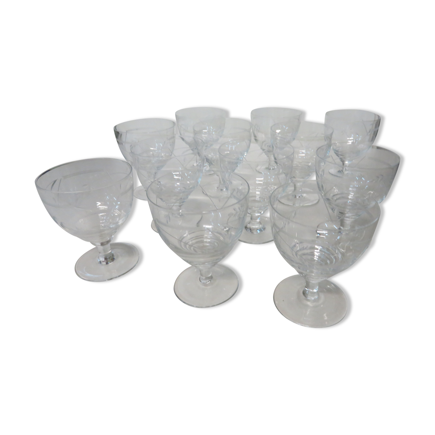 Suite of 12 Art Deco Crystal glasses