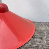 Red metal suspension