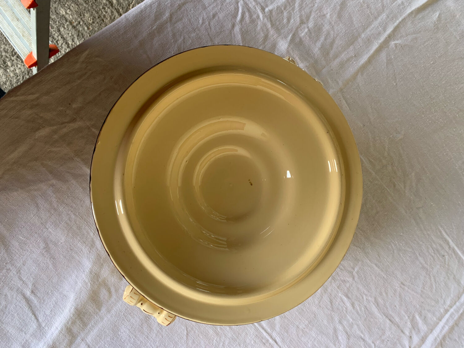 Soupière ancienne Longchamp modèle Agen en faïence française à décor floral