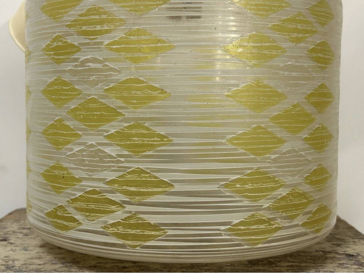 Suspension vintage from the 60s and 70s with geometric yellow glass design.