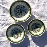 Le lot de plat motif fleurs
