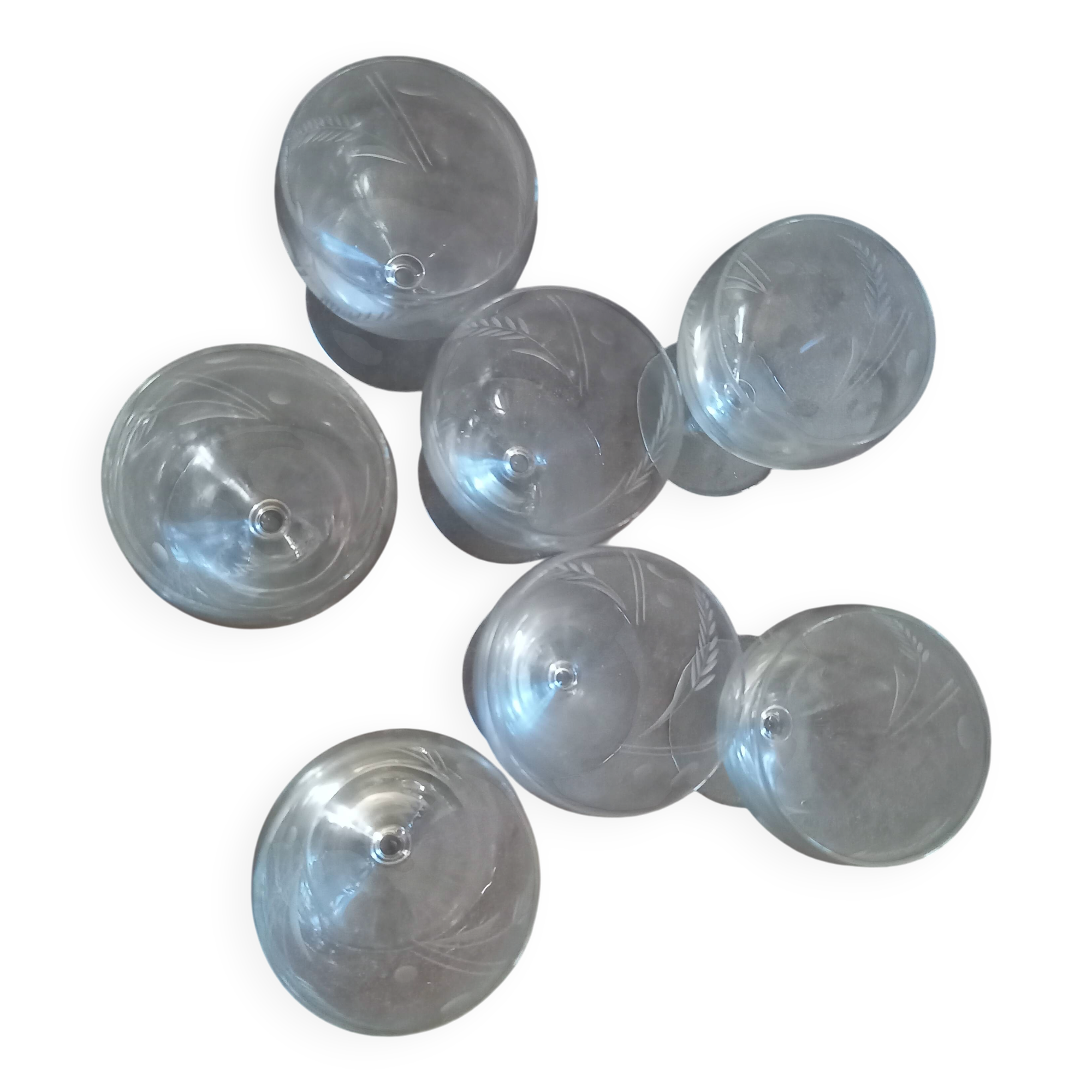 Vintage crystal aperitif glasses with engraved wheat ear pattern.