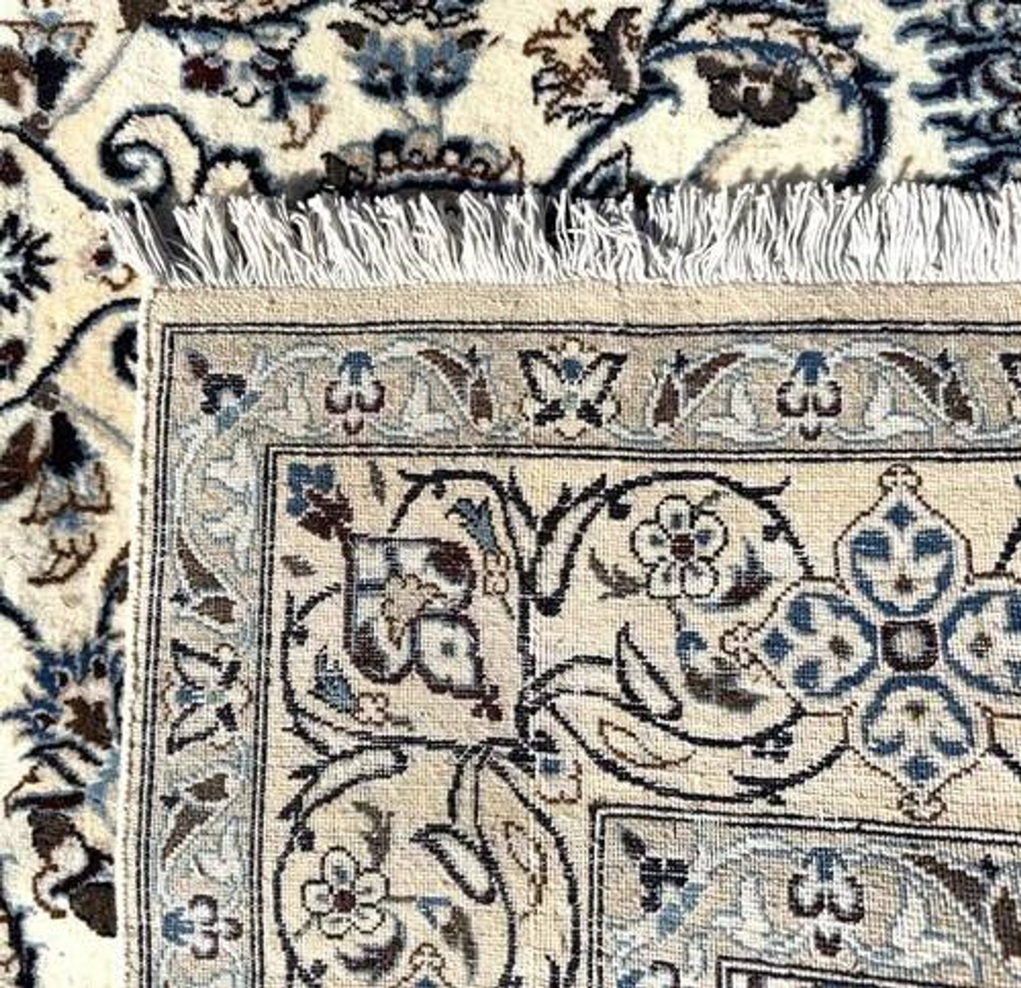 Persian Oriental Carpet NAÏN Wool and Silk: 3.20 X 2.10 Metres "Sardje Gallery"