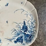 Square flat dish on pedestal Gien in blue ironstone, service "Birds" around 1870.