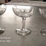 3 coupes à champagne en verre taillé