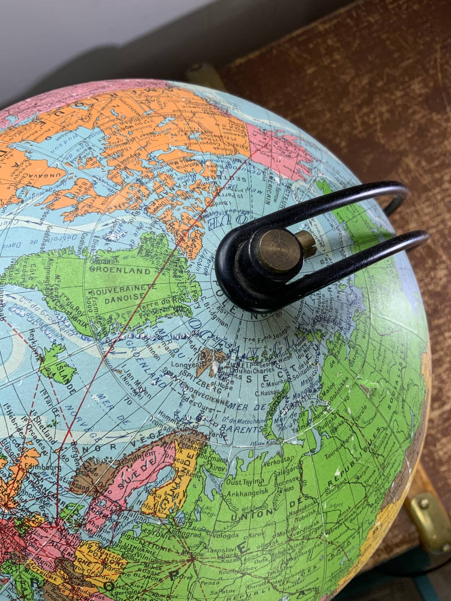 Vintage globe 1930 Perrina Picquart Metal and glass entirely original map geography