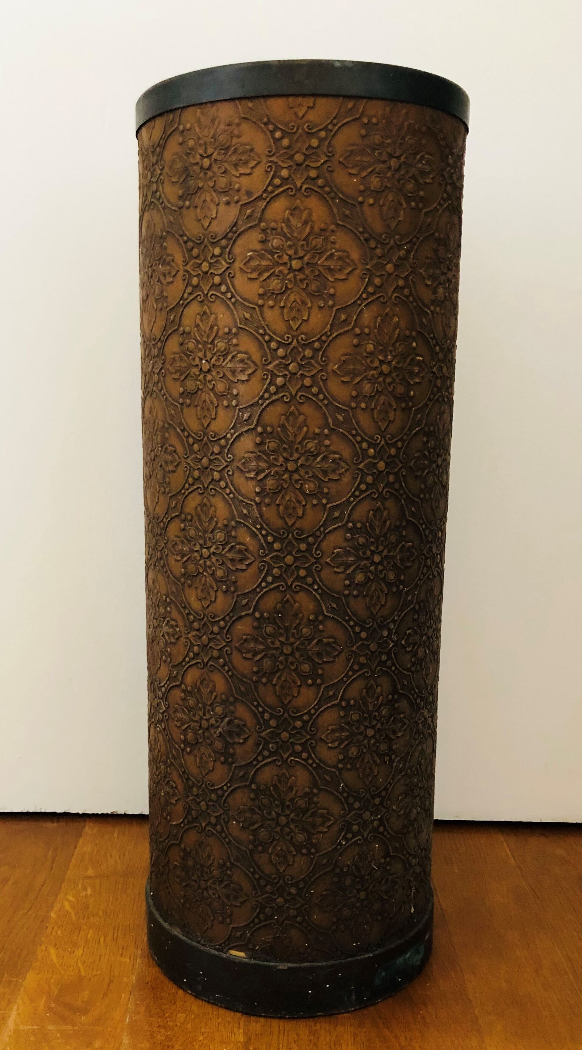 Porte parapluies tube Lincrusta Loreid