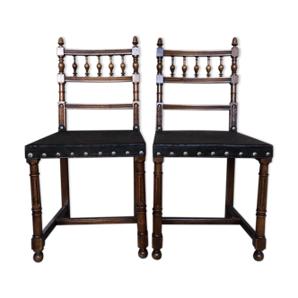 Pair of henri ii turned wood chairs & embossed leather seat #a304