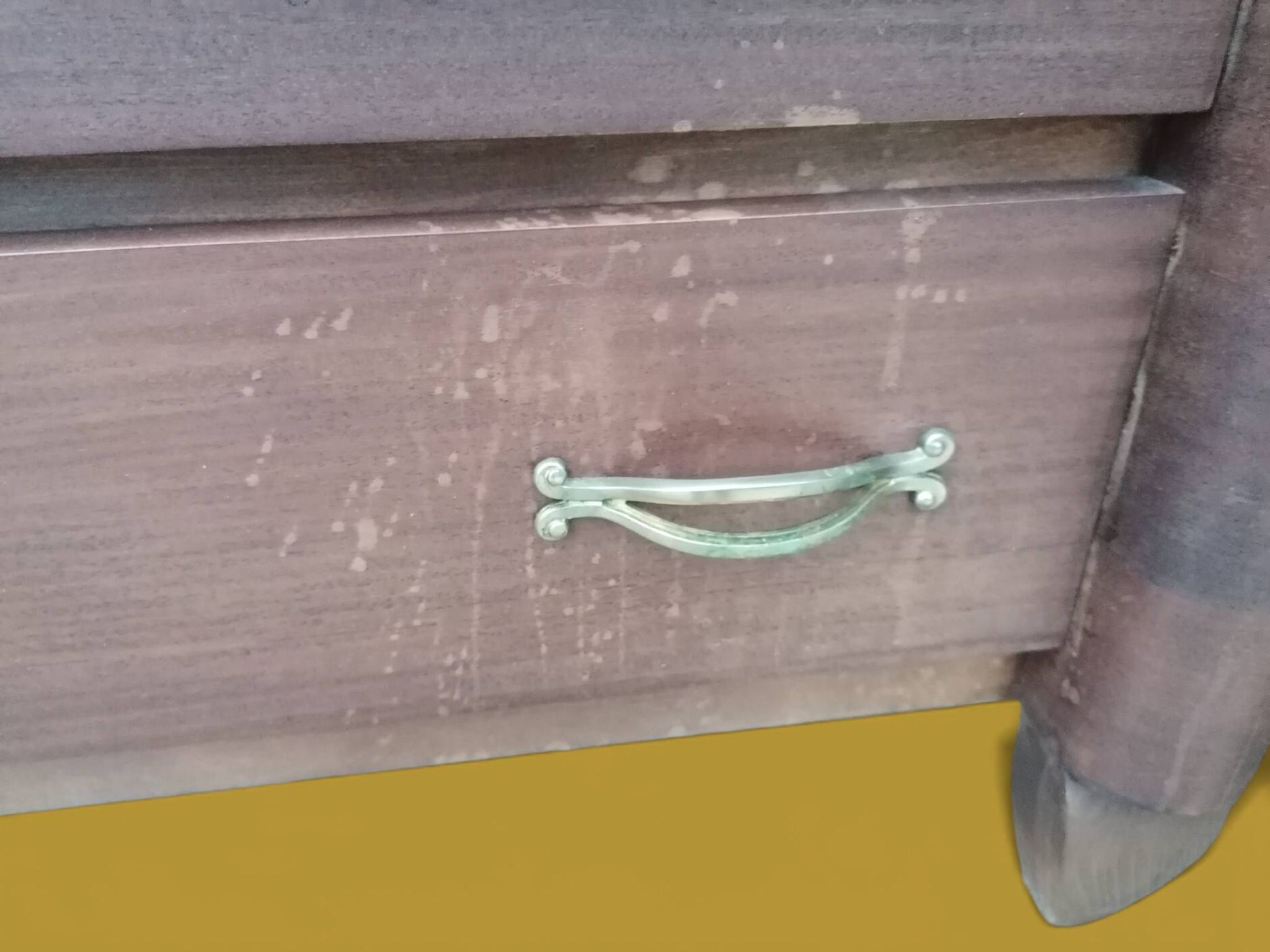 Small veneered wooden Art Deco chest of drawers.