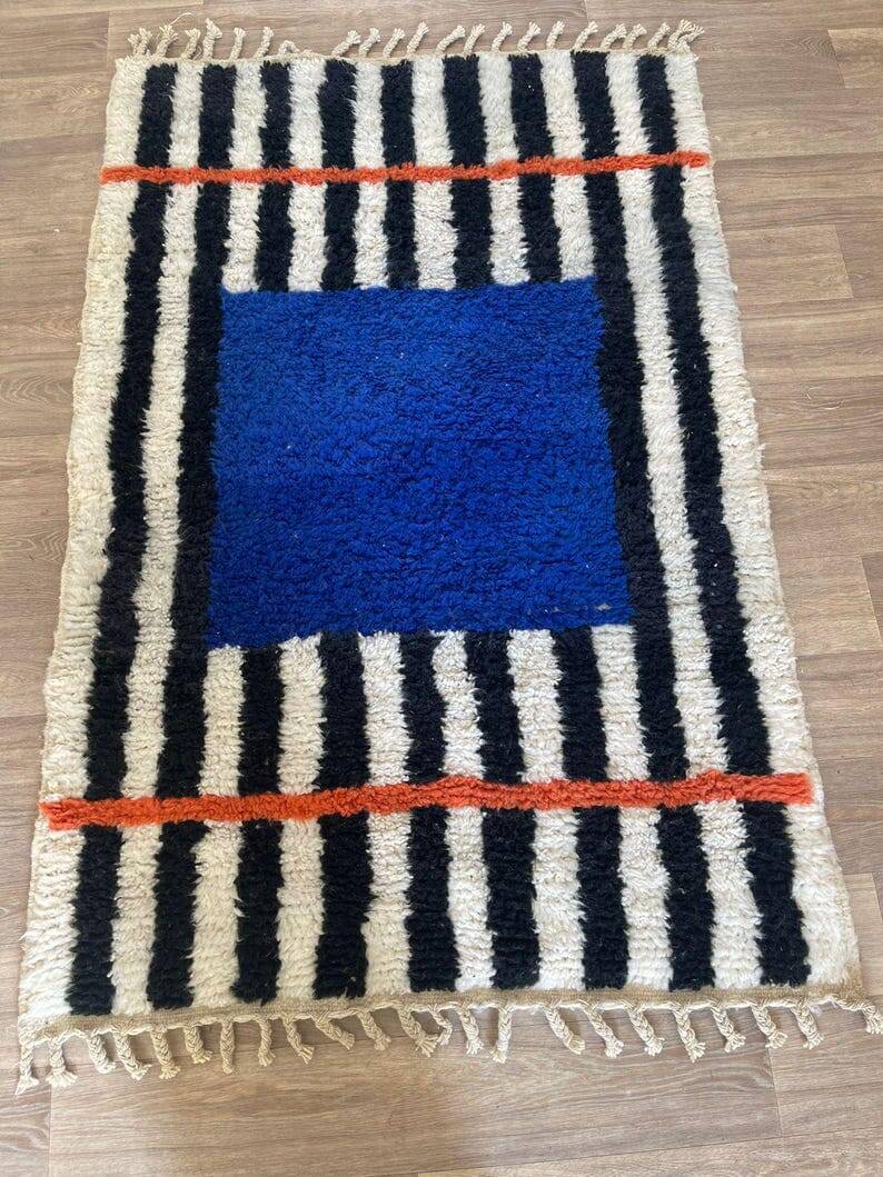Handmade pure wool rug, custom traditional size 150/250 cm.