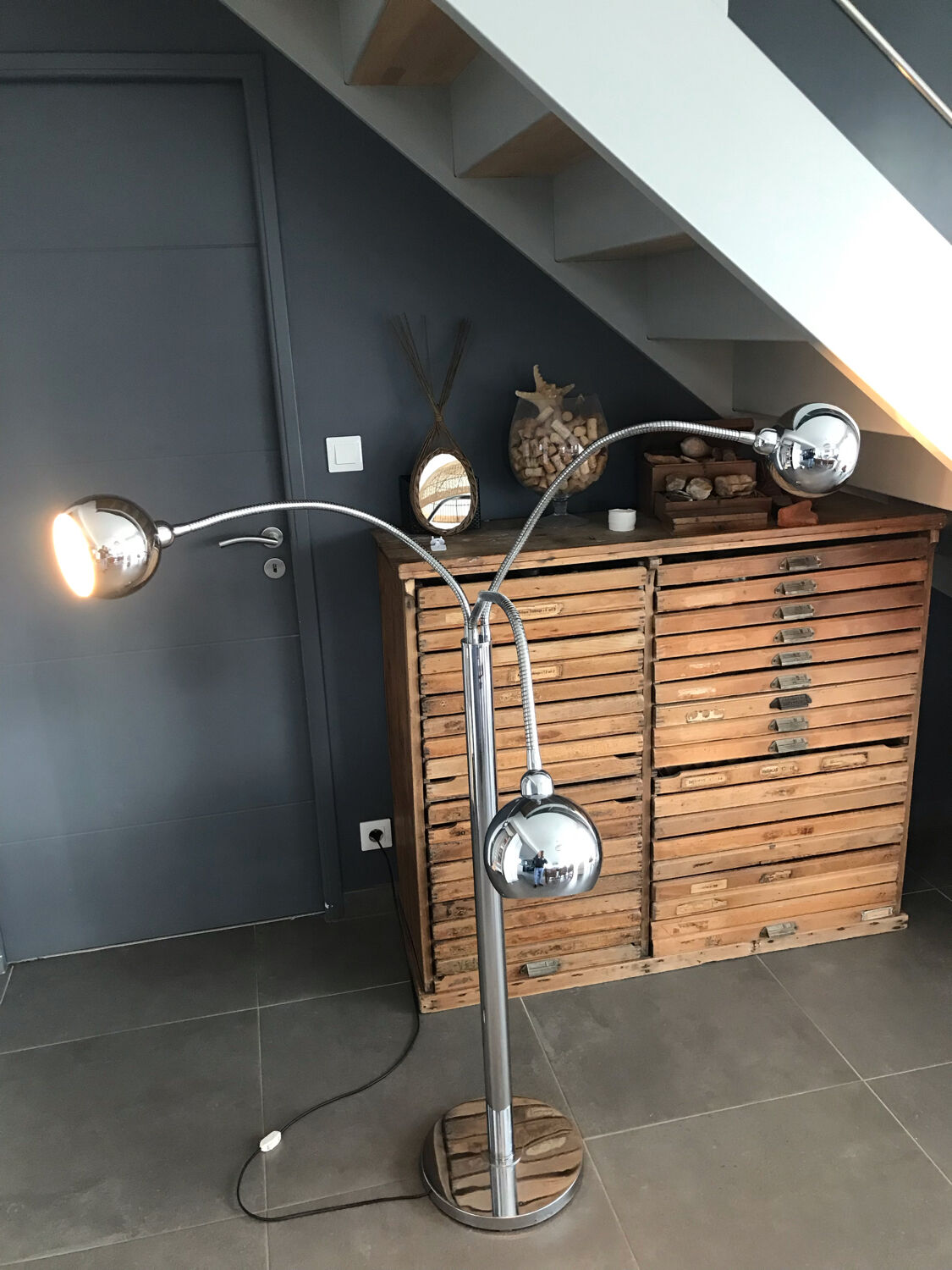 Hydra floor lamp 3 fires