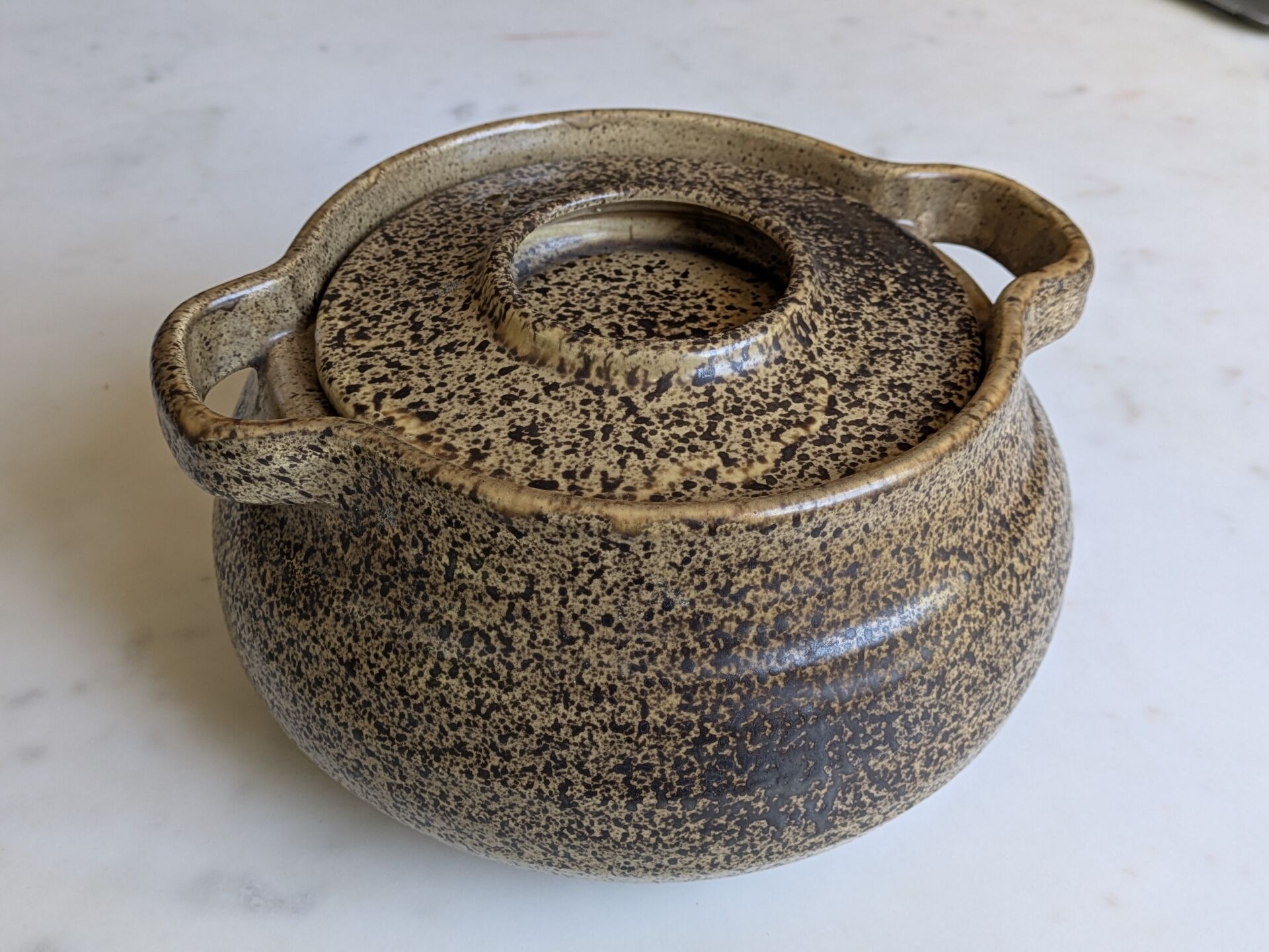 Sublime Soupière en grès moucheté "Les Potiers de l'Abbaye  70'
