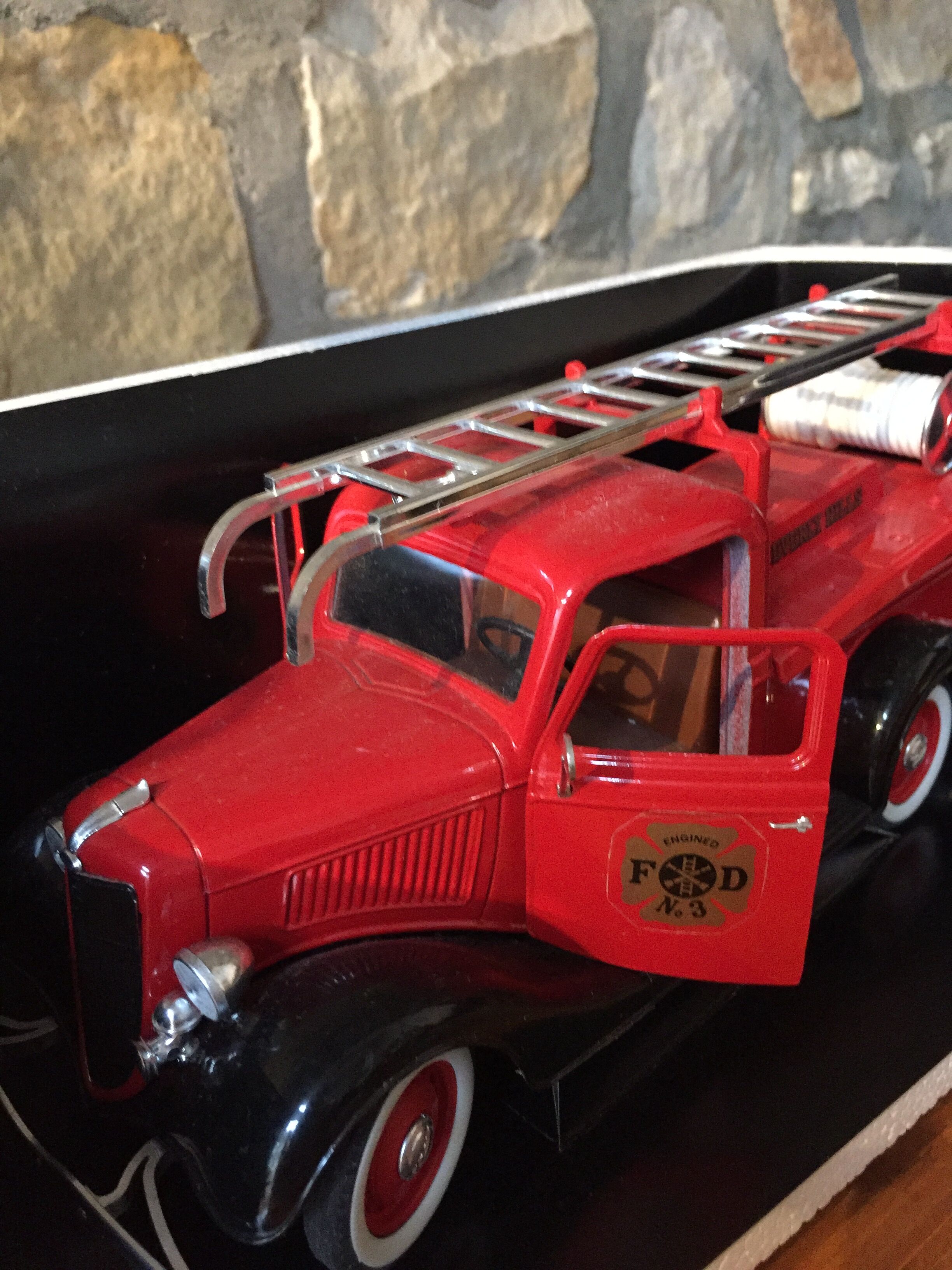 Fire truck Ford Solido 8026 vintage box 1/50